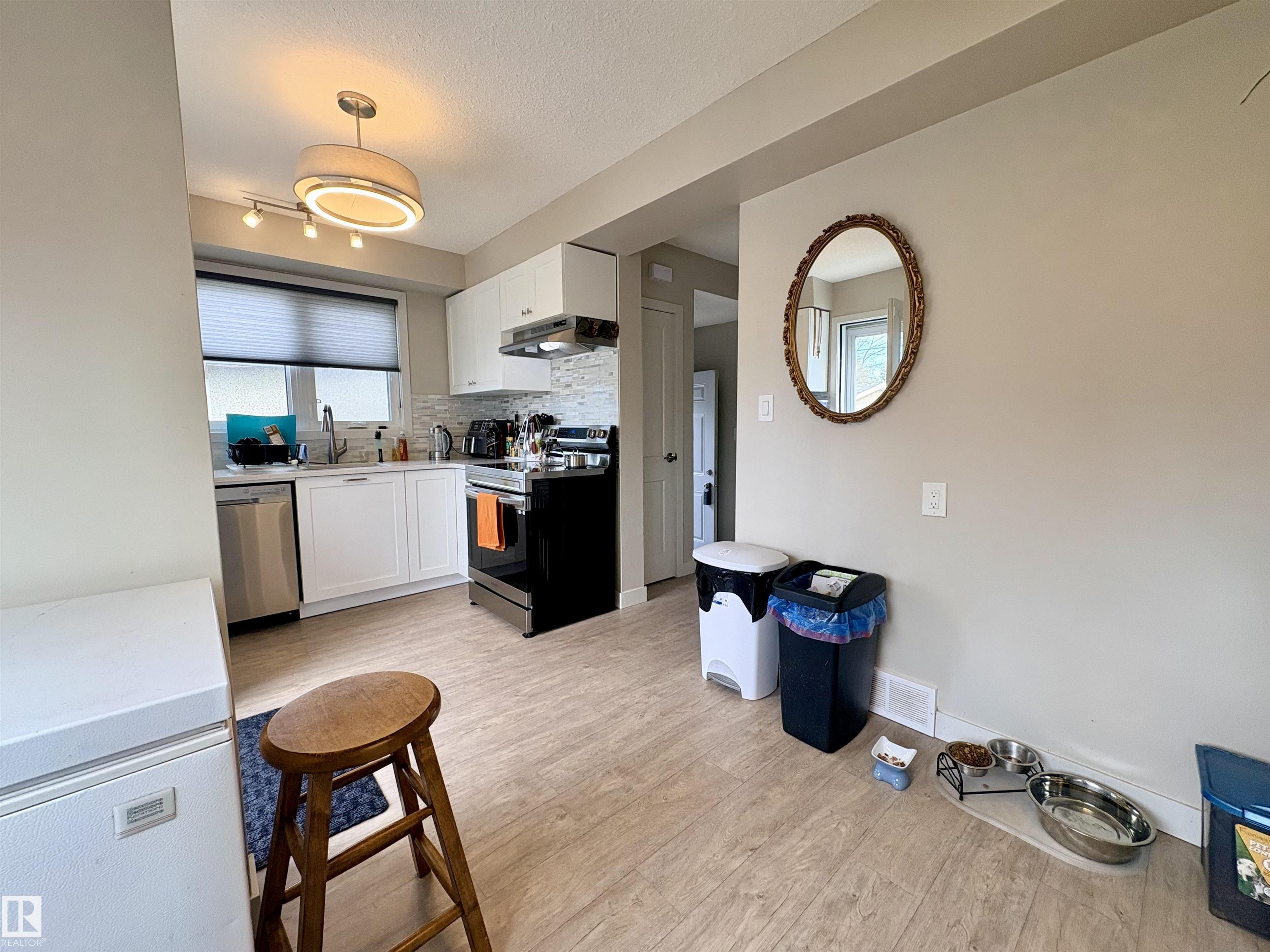 Photo 10 at 8825 137 Avenue NW, Glengarry, Edmonton