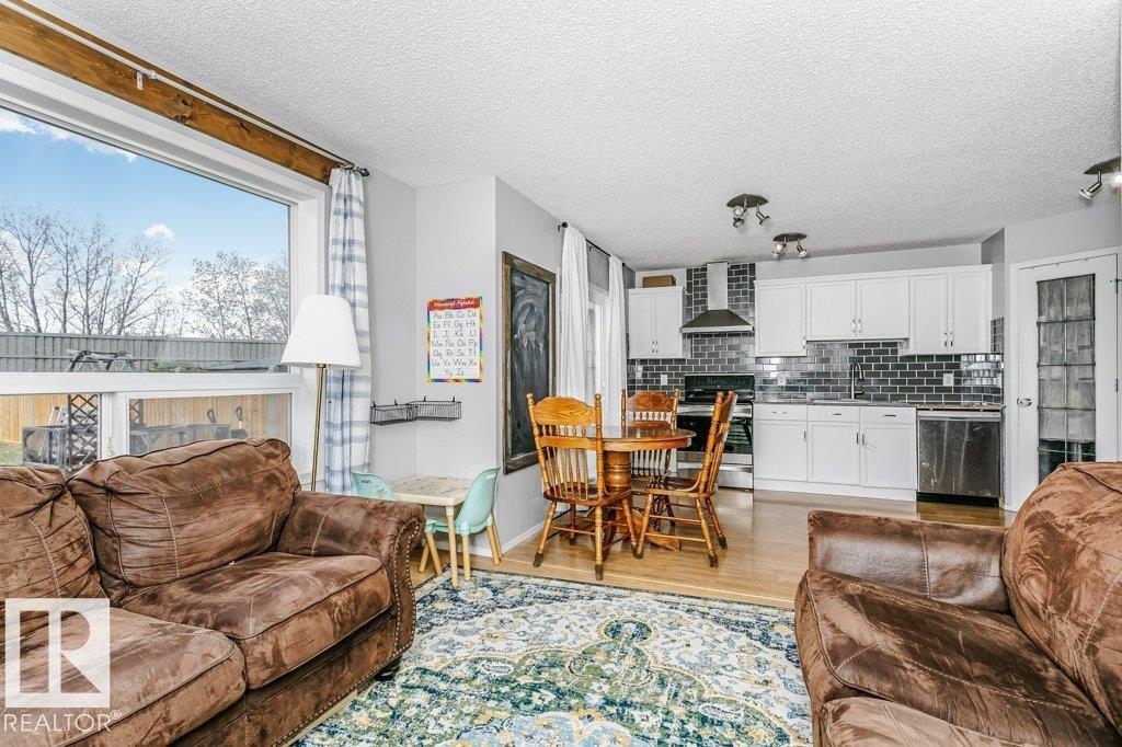 Photo 9 at 14023 156 Avenue NW, Carlton, Edmonton