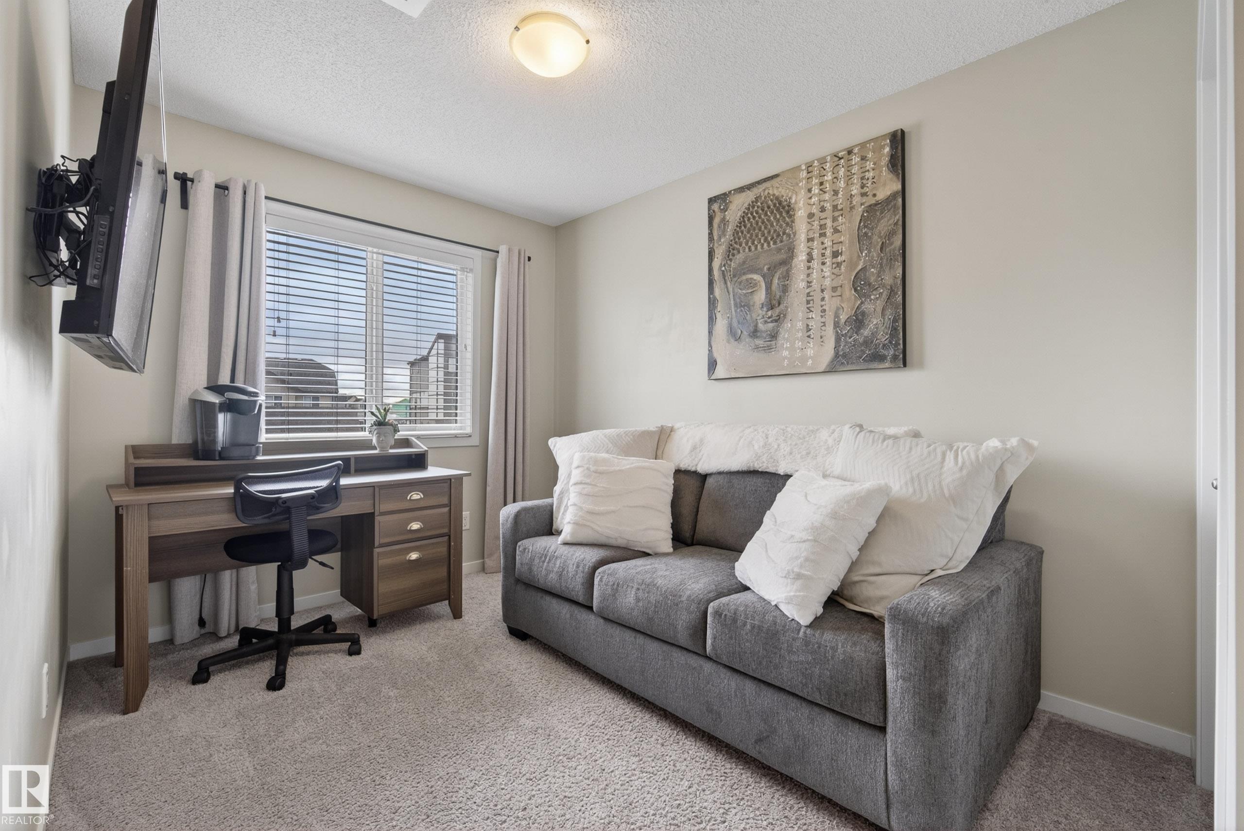 https://zimg.paragon.ice.com/ParagonImages/Property/PM/RAE/225400886/24/0/0/a9d7e4517ceaba557a1822e83ef736fc/1/808ecf00c72cf1a02c3c25745cb919ca/225400886-1BDF8DDA-00CE-4786-B6B8-AFA13CFF2D2A.JPG