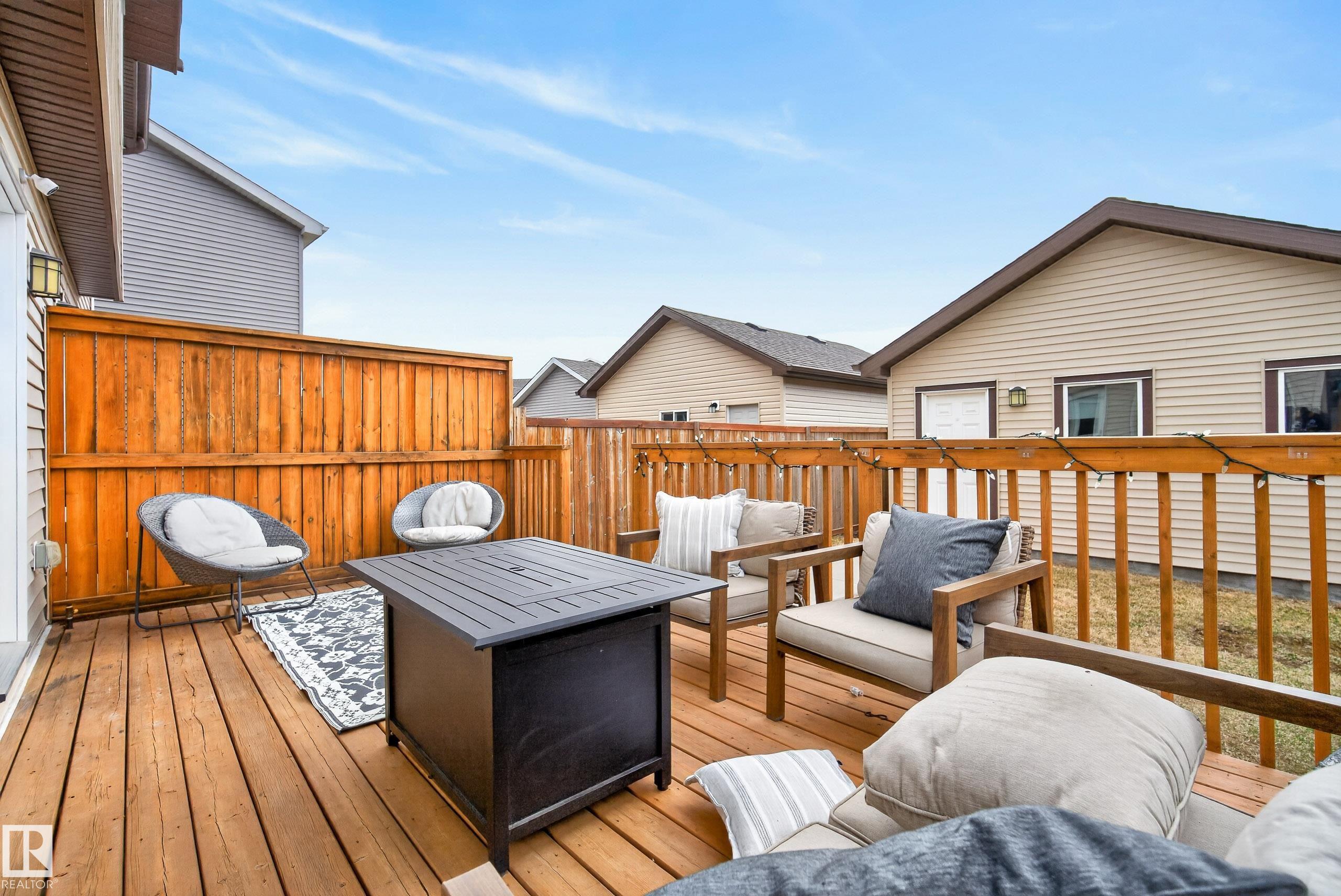 https://zimg.paragon.ice.com/ParagonImages/Property/PM/RAE/225400886/45/0/0/dcd60aeb8d3121e8ebd311704da0855d/1/808ecf00c72cf1a02c3c25745cb919ca/225400886-9E606594-26BF-46C3-B366-79888A9457A2.JPG