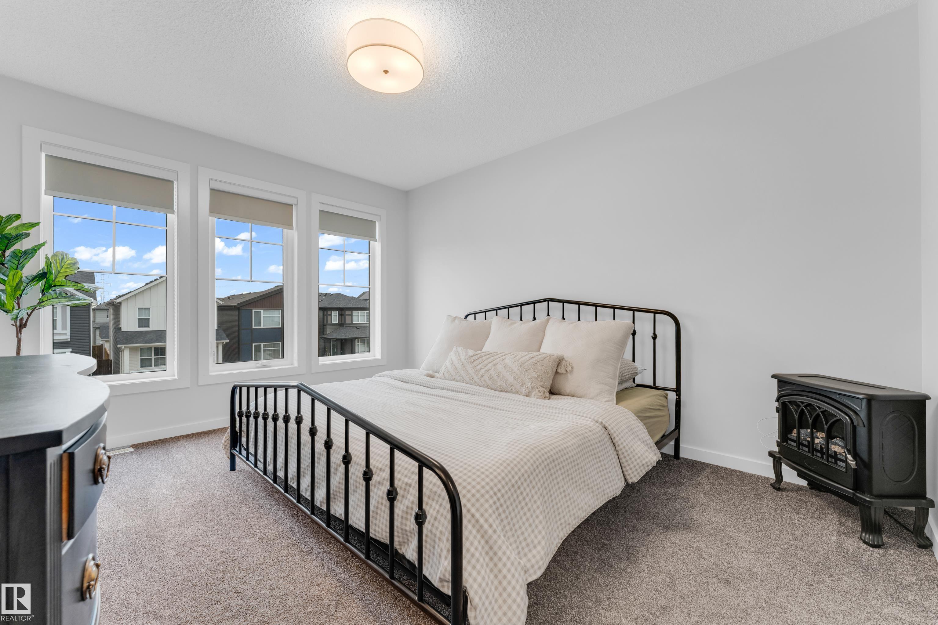 https://zimg.paragon.ice.com/ParagonImages/Property/PM/RAE/225400889/23/0/0/4b17eee18b5046a2c0aff68f05df173f/1/7d5f30beac1be641966b8a300b6080b9/225400889-a4986497-8d05-4e67-8725-94a398b74b23.JPG