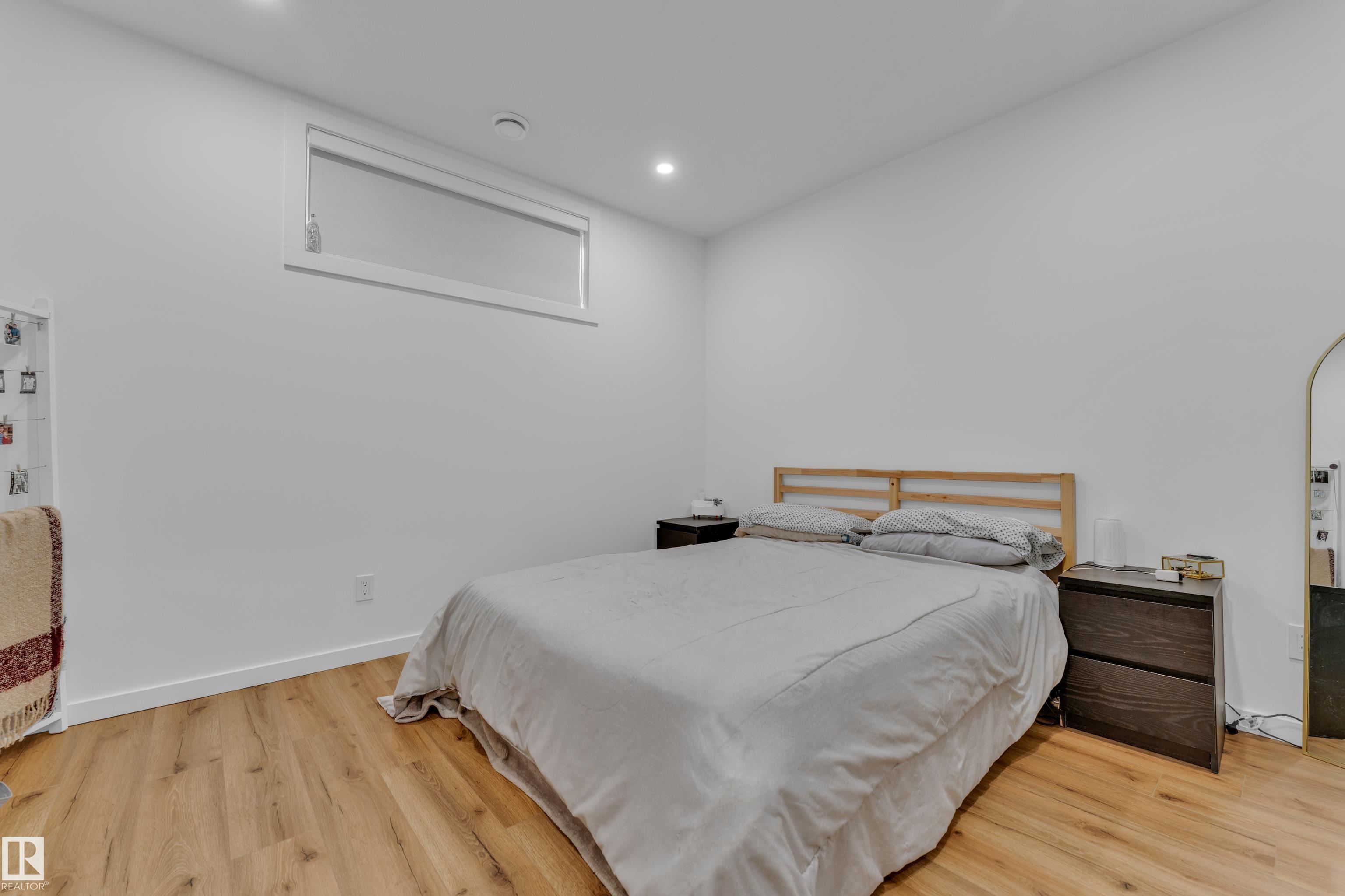 https://zimg.paragon.ice.com/ParagonImages/Property/PM/RAE/225400889/33/0/0/328dc787c1b43fede16ece322ea2682b/1/7d5f30beac1be641966b8a300b6080b9/225400889-1a404385-9539-4f56-a8e1-13a1d2261d70.JPG