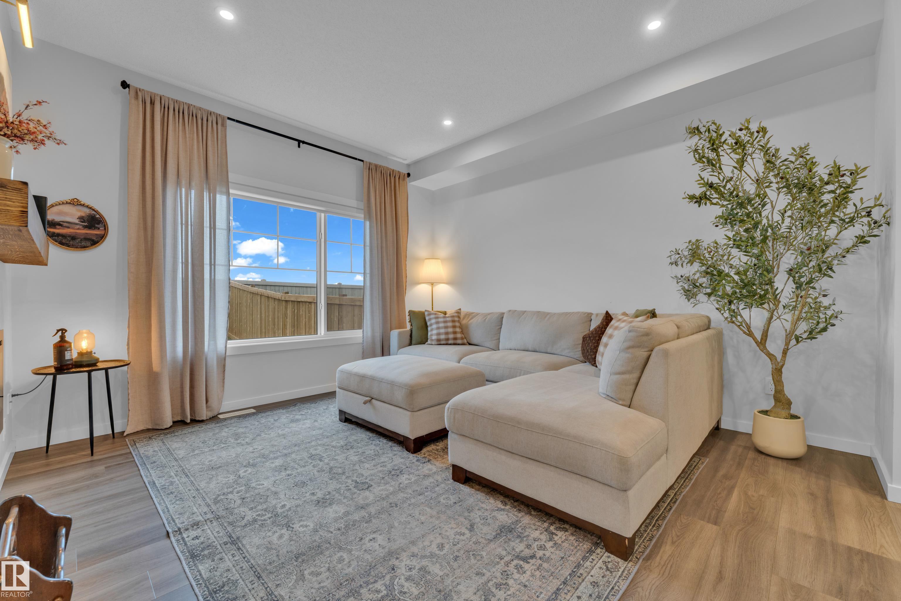 https://zimg.paragon.ice.com/ParagonImages/Property/PM/RAE/225400889/9/0/0/4e359cc68a41e913646c31515216f4b4/1/7d5f30beac1be641966b8a300b6080b9/225400889-29b67c0e-97a3-49b5-878f-5acbff5321f7.JPG