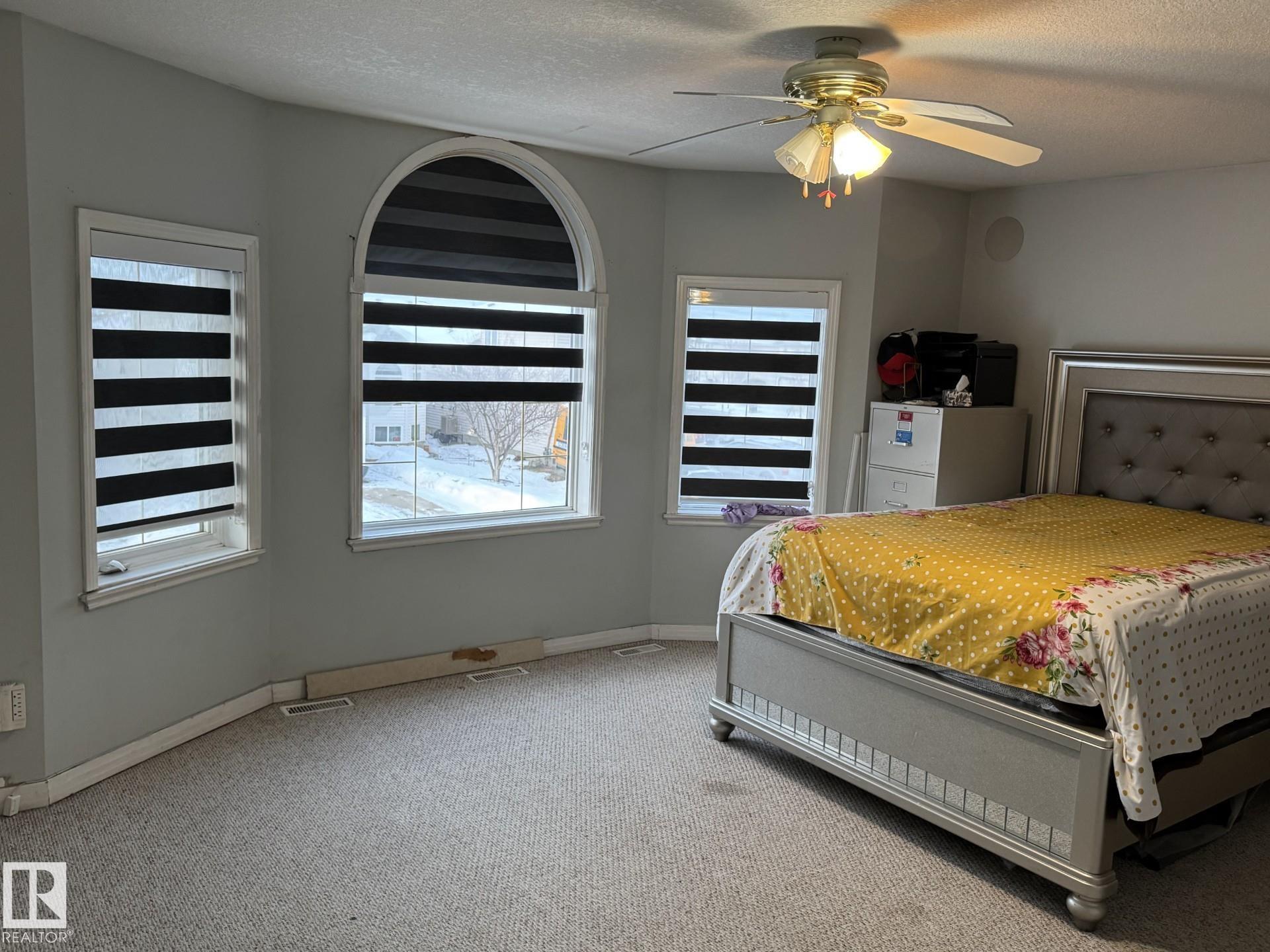 3139 34b Avenue NW, Wild Rose, Edmonton
