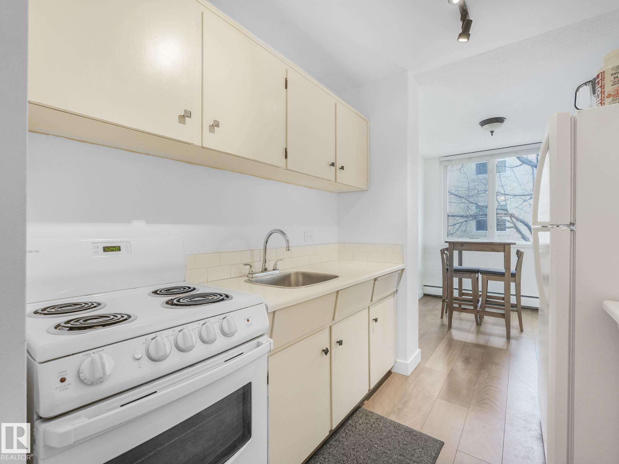 https://zimg.paragon.ice.com/ParagonImages/Property/PM/RAE/225400896/15/0/0/df7935559af1027a4d0c32a4b9615ddd/1/2c631856d047bcc4f9a4f212dac46cb3/225400896-966c00ba-d73c-436a-960e-af51fecbacfe.JPG