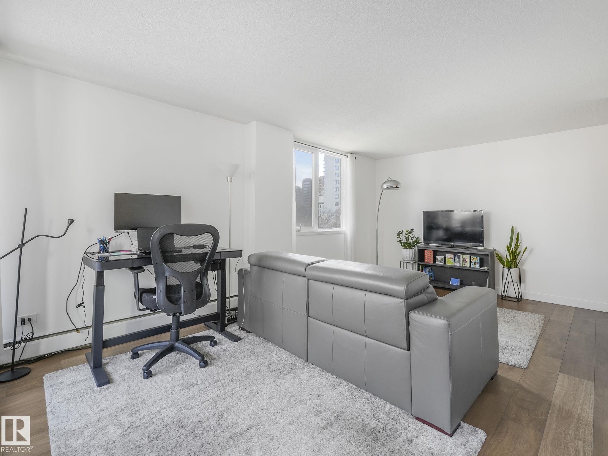 Photo 21 at 406 - 9816 112 Street NW, Wîhkwêntôwin, Edmonton