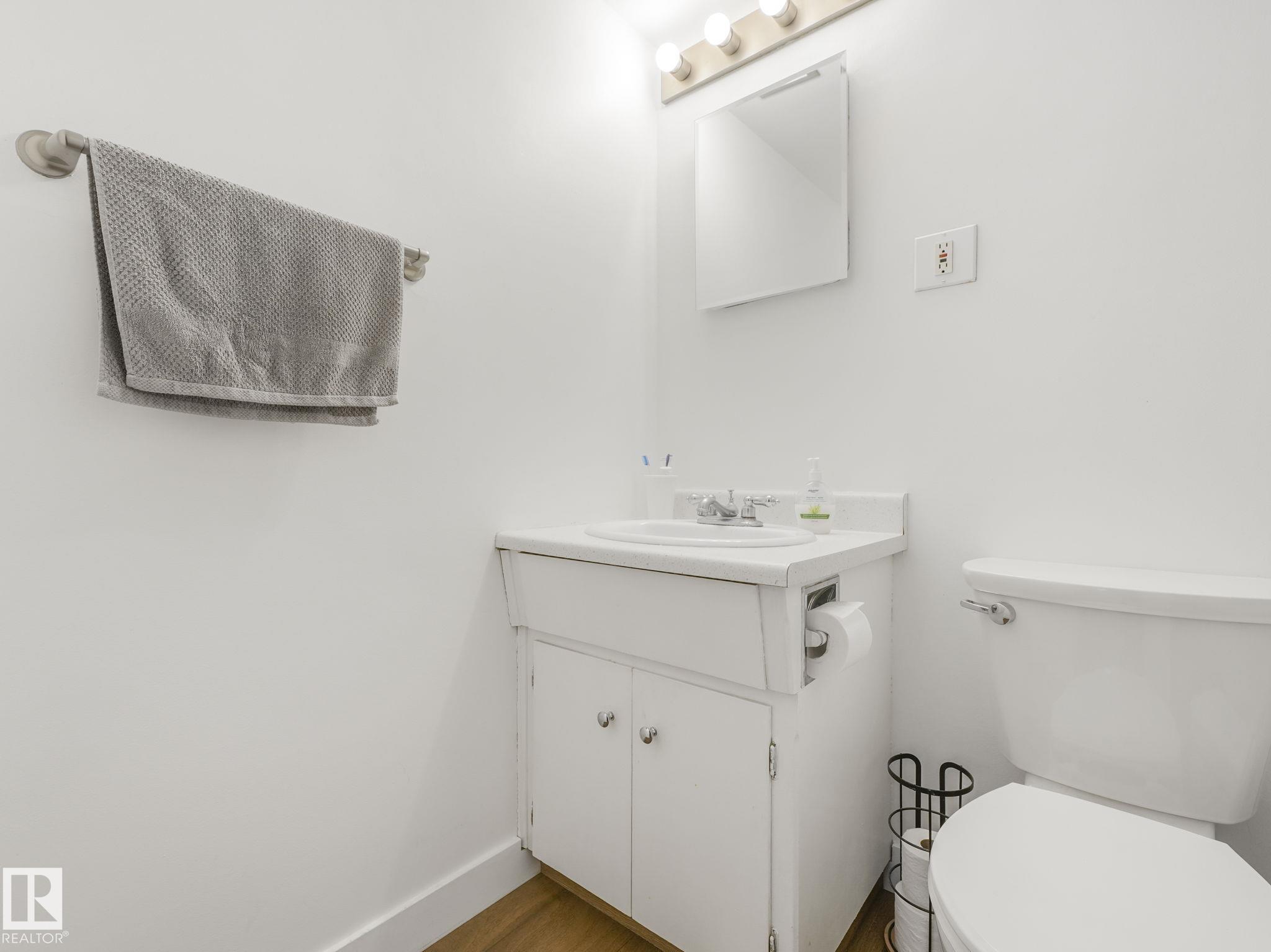 https://zimg.paragon.ice.com/ParagonImages/Property/PM/RAE/225400896/33/0/0/5638d6f9eac29e7cac66f91aaf05c521/1/2c631856d047bcc4f9a4f212dac46cb3/225400896-9a27c1d7-7d63-4b55-85fd-5fade3f3f5d4.JPG