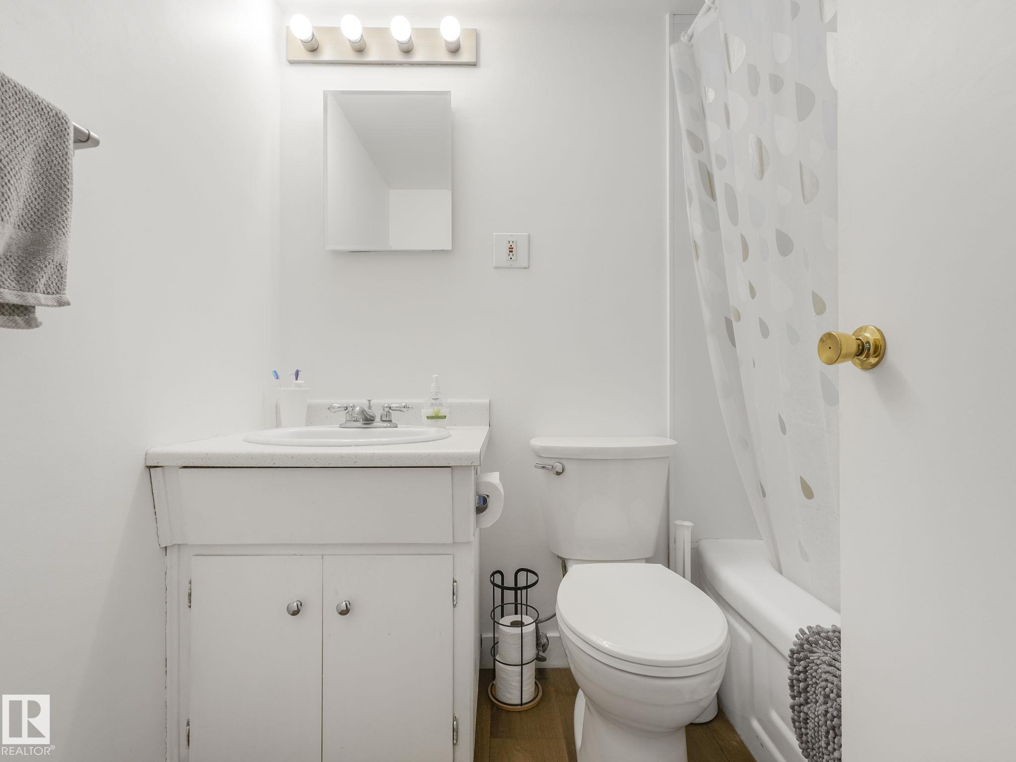 https://zimg.paragon.ice.com/ParagonImages/Property/PM/RAE/225400896/34/0/0/0c6330dd598a8f1b32fc70432ef0981e/1/2c631856d047bcc4f9a4f212dac46cb3/225400896-00106d95-f97d-4fed-b772-d3df566db47a.JPG