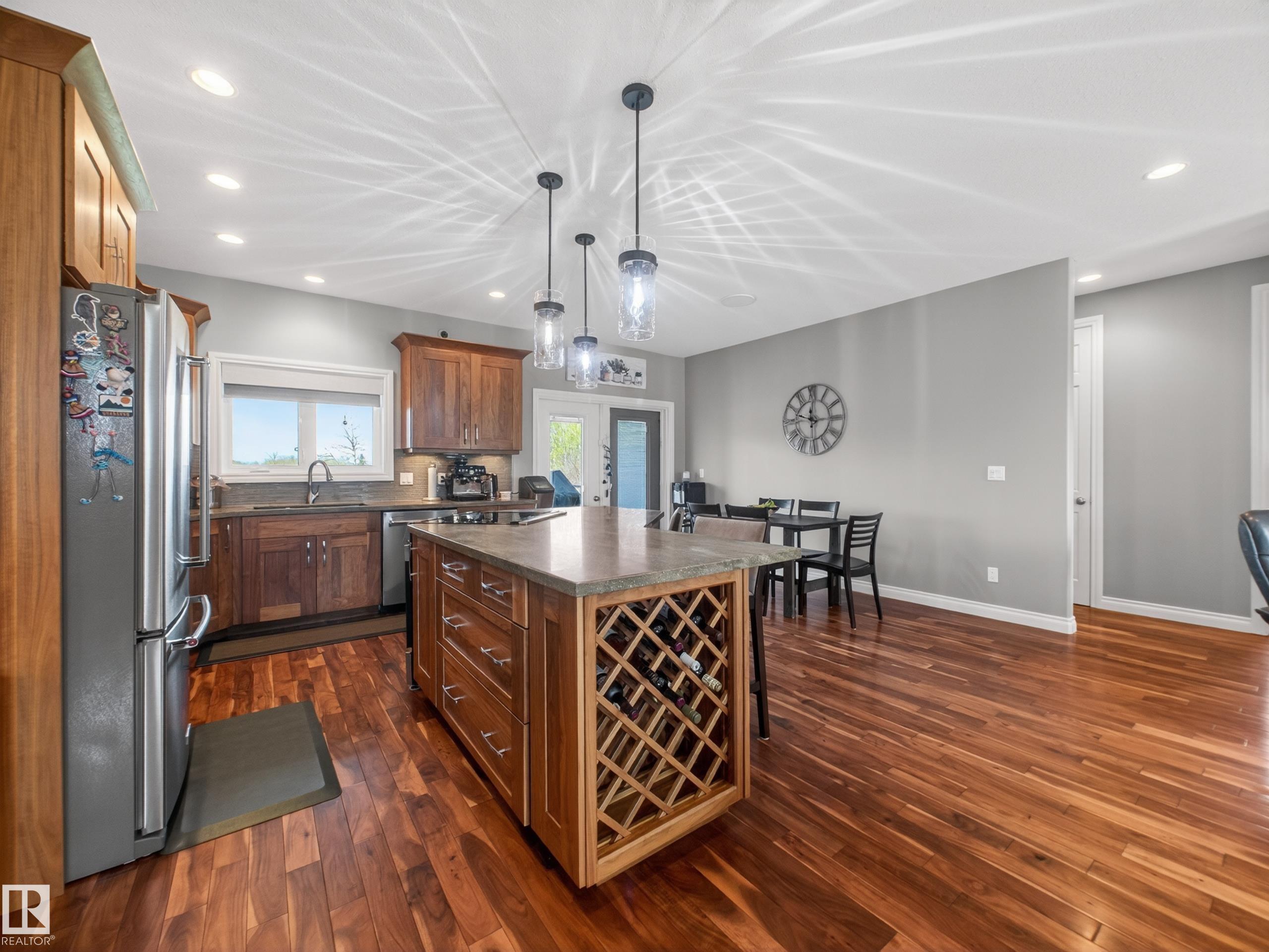 Photo 9 at 52138 Rge Road 215, None, Rural Strathcona County