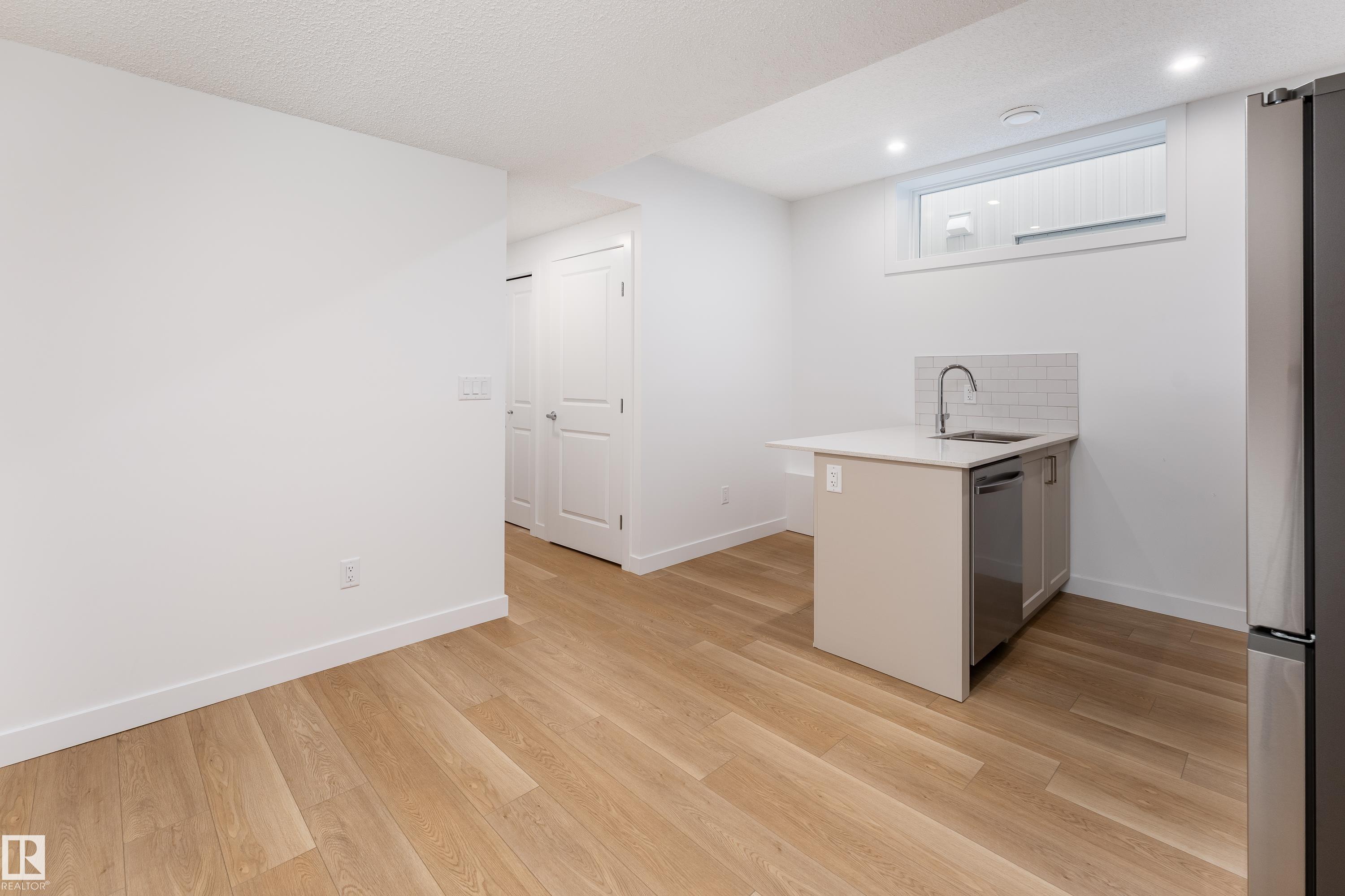 Photo 42 at 10916 & 10918 154 Street NW, High Park, Edmonton