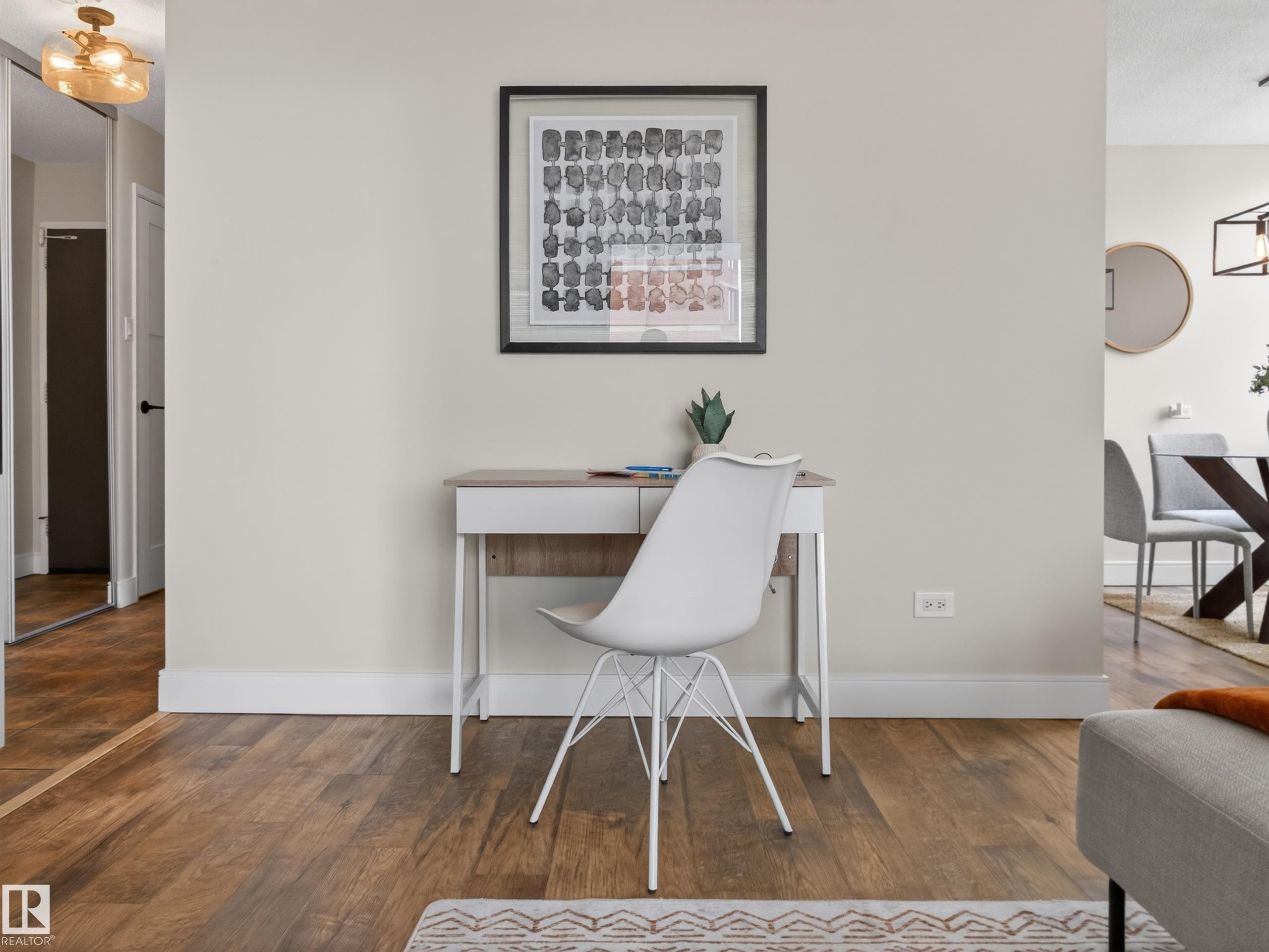 https://zimg.paragon.ice.com/ParagonImages/Property/PM/RAE/225400910/19/0/0/8031da2685a9c2ed3d4d0202b60e9071/1/2c8ab6028750dbee089a4aaf409aa231/225400910-2f094a3f-7a2f-4772-b68c-4a1e9cd96c23.JPG