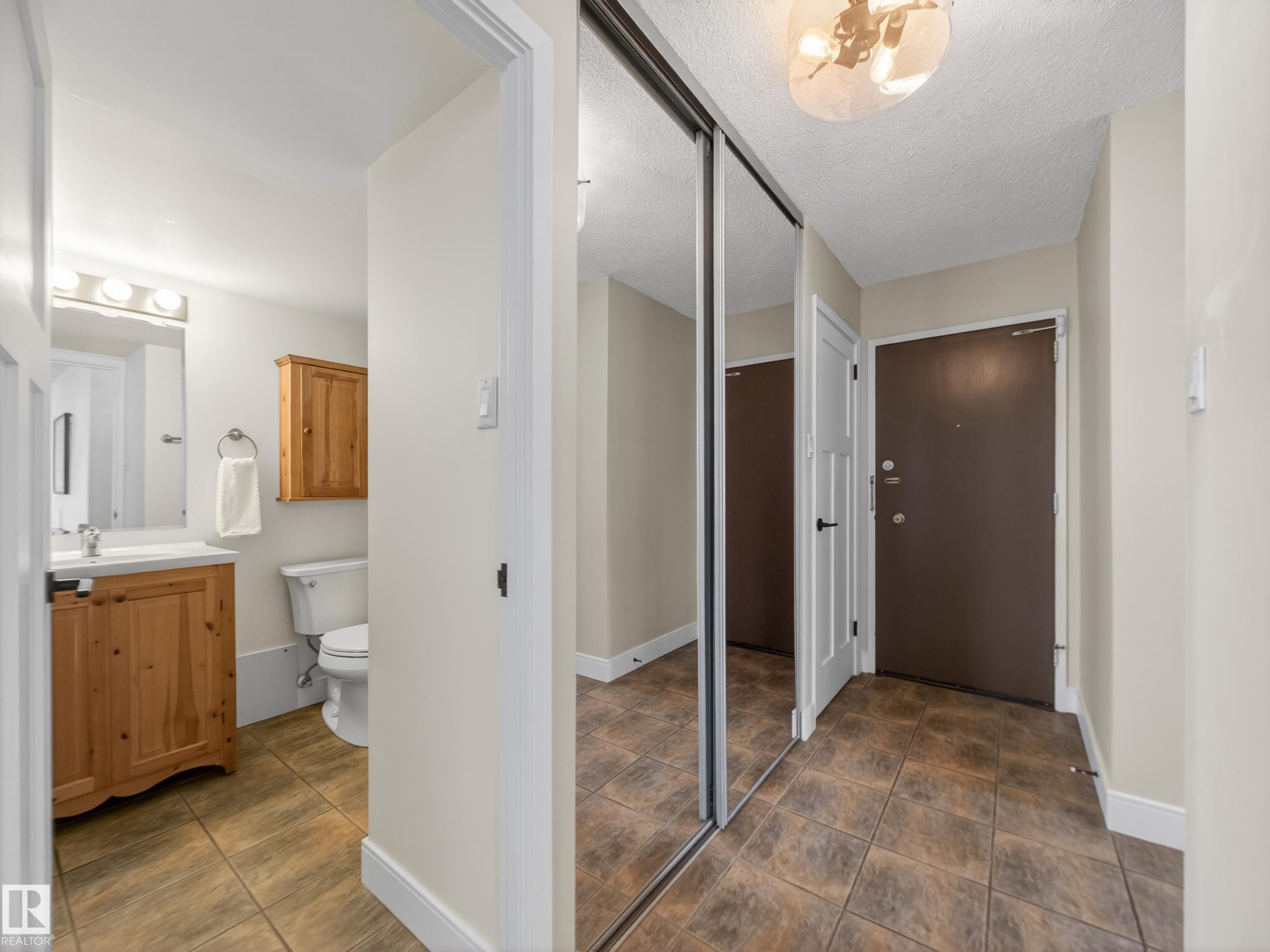 https://zimg.paragon.ice.com/ParagonImages/Property/PM/RAE/225400910/26/0/0/4248b010933b81781b83eb5e401f2d34/1/2c8ab6028750dbee089a4aaf409aa231/225400910-0b324a6a-2a48-4ff8-ac48-2a1fdd75ff84.JPG