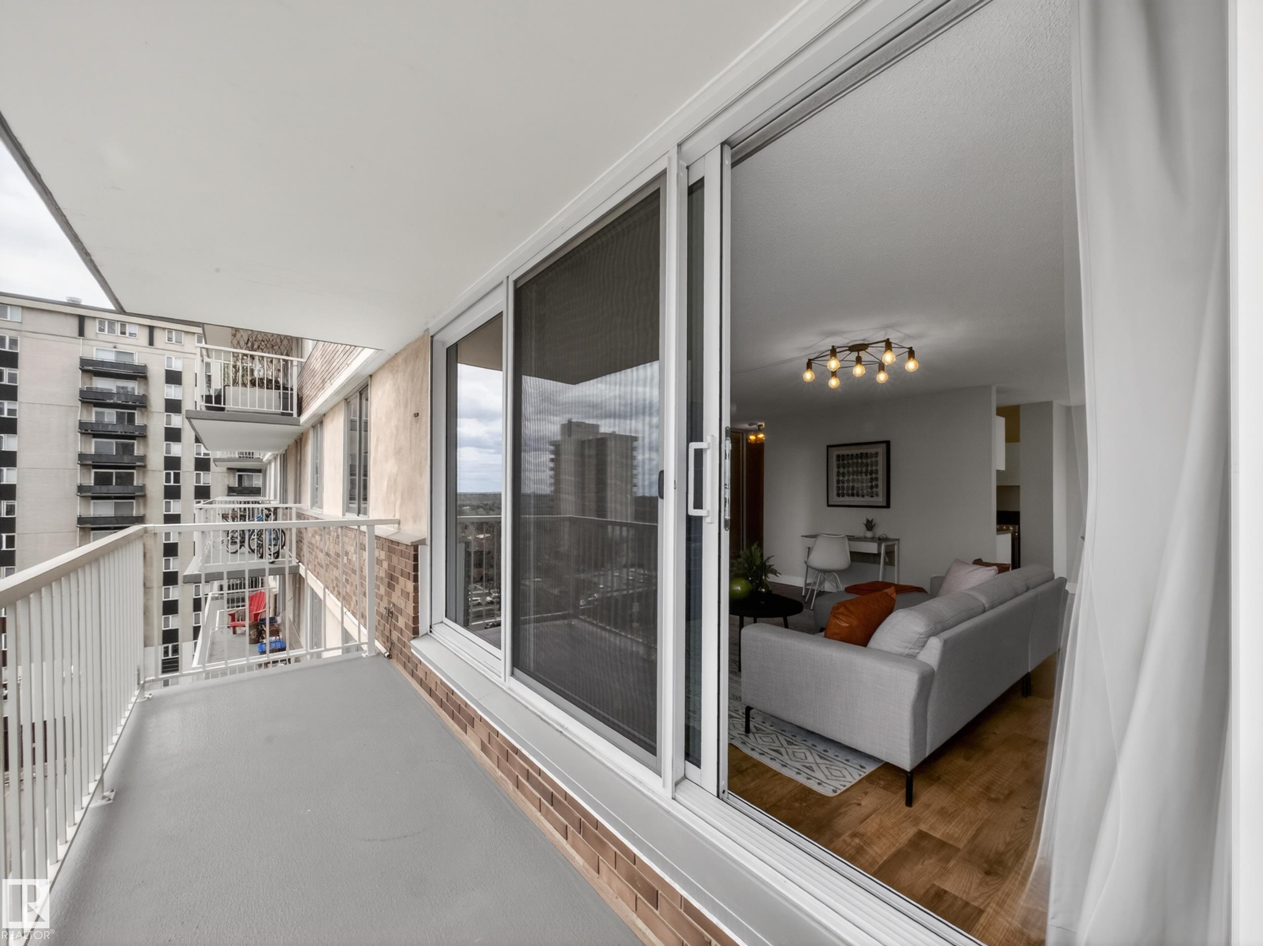 https://zimg.paragon.ice.com/ParagonImages/Property/PM/RAE/225400910/29/0/0/7b8010a655109ffe767aaee7a1d3e4f6/1/2c8ab6028750dbee089a4aaf409aa231/225400910-33a7a919-b986-4f8e-ae04-fd6ee7c2957d.JPG