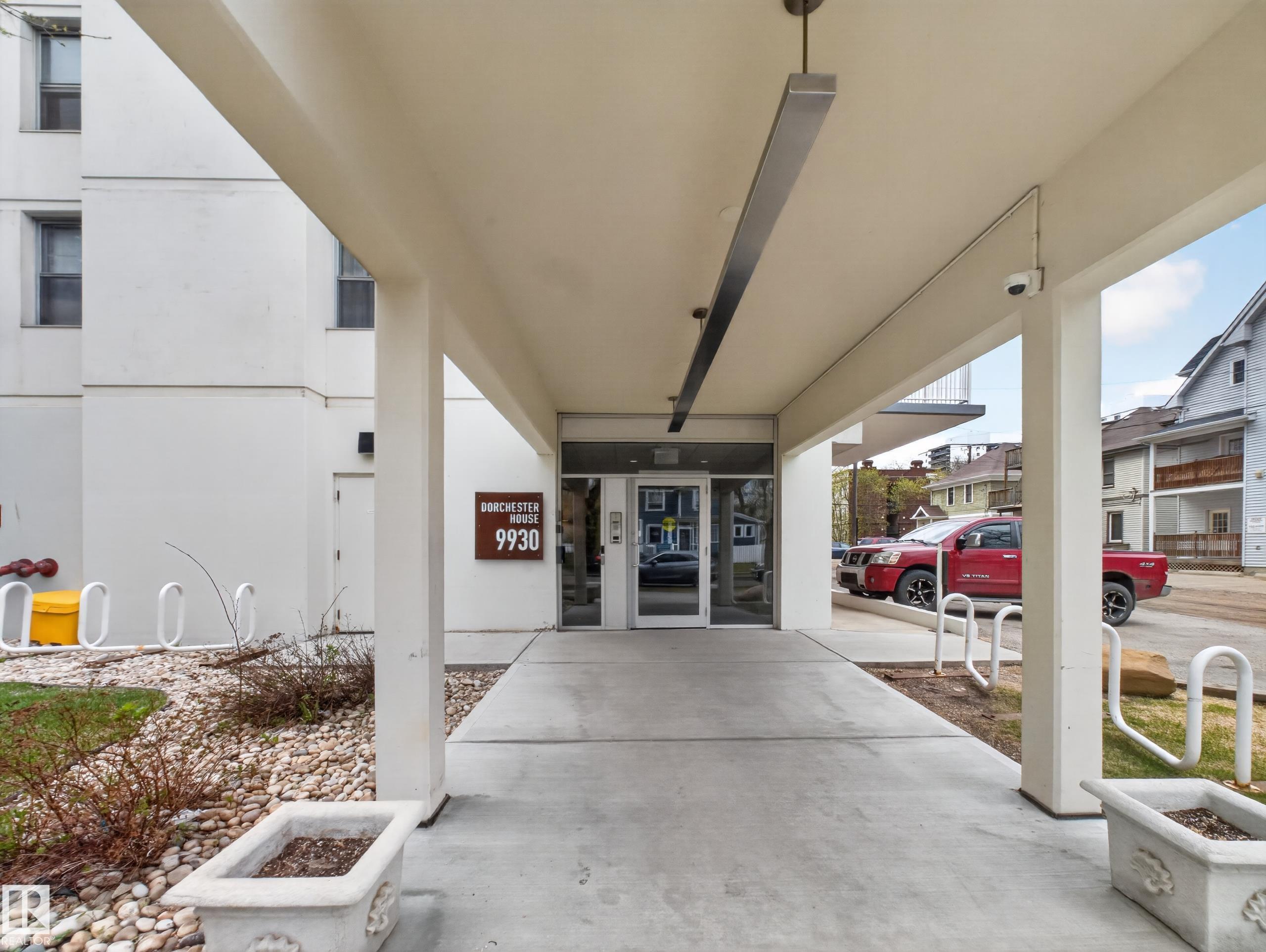 https://zimg.paragon.ice.com/ParagonImages/Property/PM/RAE/225400910/36/0/0/05272bbbcd2b97bab47ec3cedacc4eac/1/2c8ab6028750dbee089a4aaf409aa231/225400910-98ddaa2b-1304-425e-aeaf-c7bf7c05fdd3.JPG