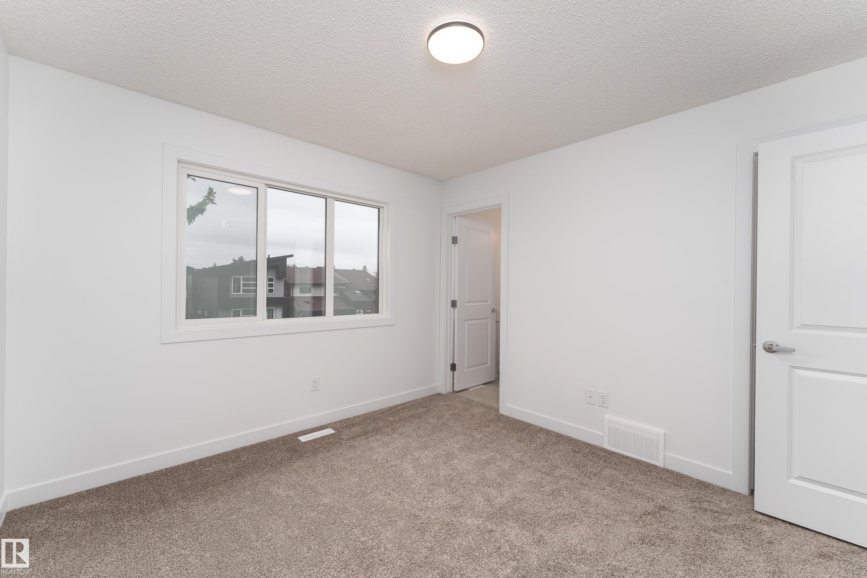 Photo 29 at 10920 & 10922 154 Street NW, High Park, Edmonton