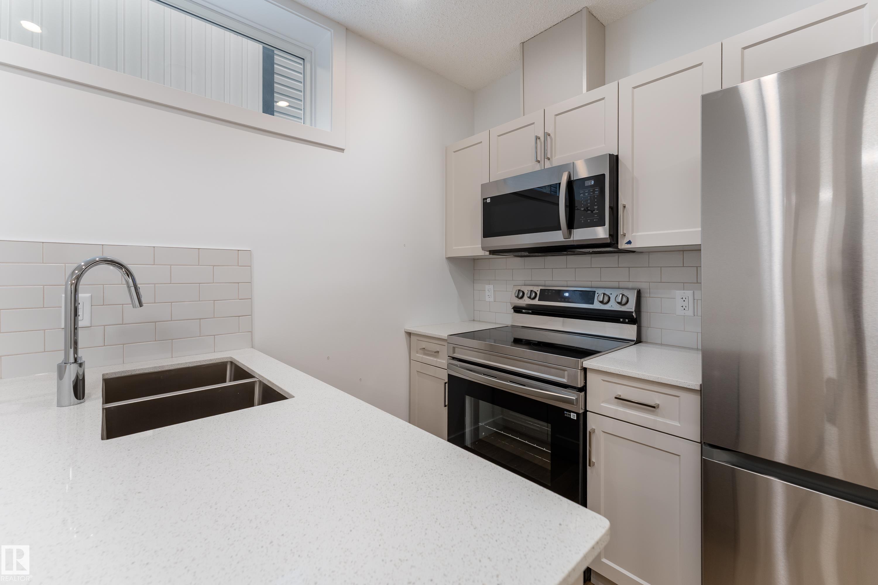 Photo 41 at 10920 & 10922 154 Street NW, High Park, Edmonton