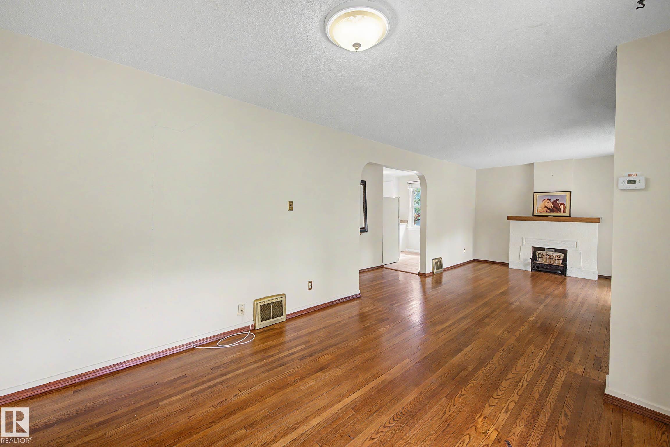 Photo 13 at 10523 137 Street NW, Glenora, Edmonton