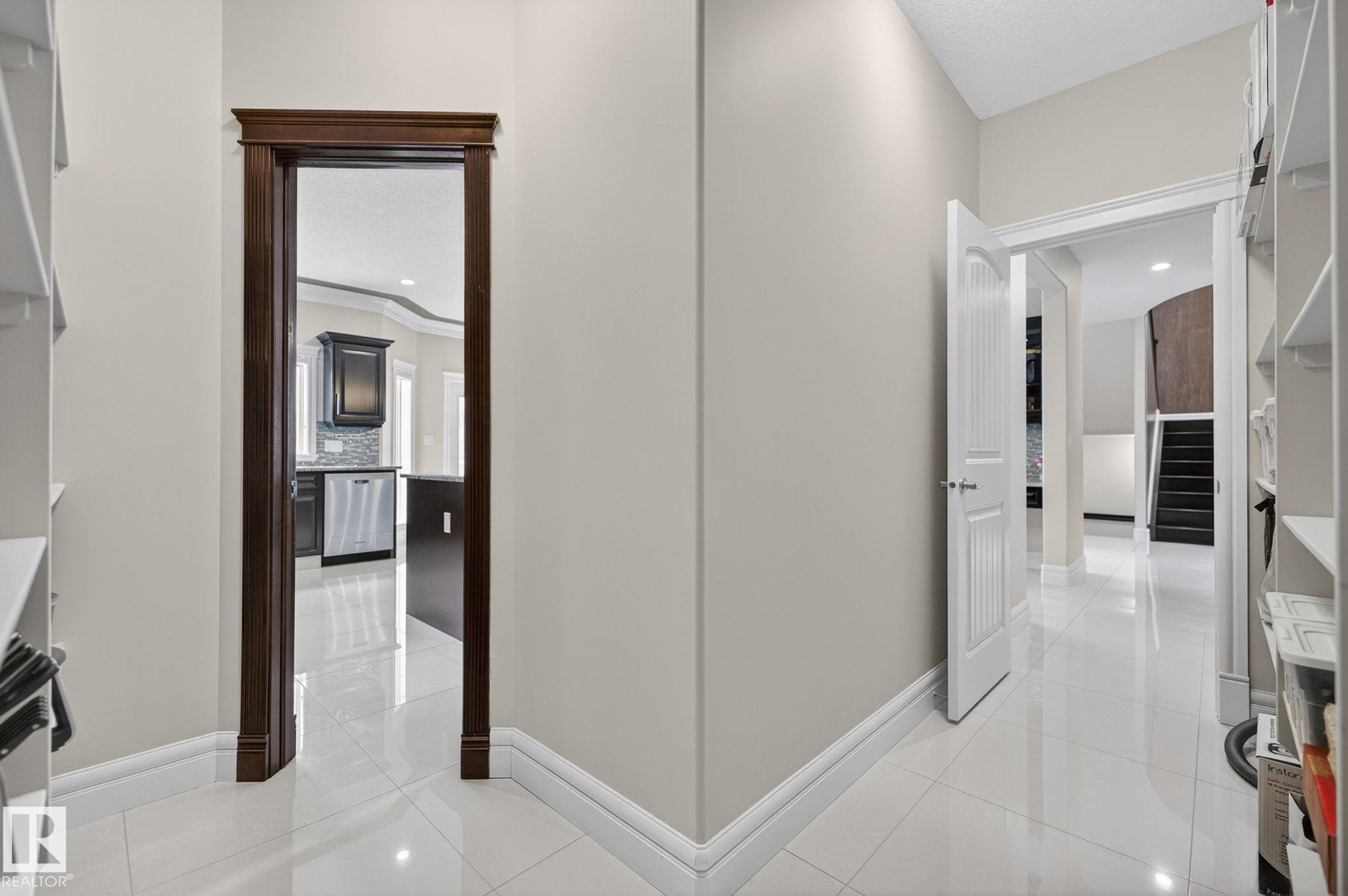 https://zimg.paragon.ice.com/ParagonImages/Property/PM/RAE/225400921/20/0/0/a9463aa166c06f43b6b0a34a21a55a3f/1/0f3f226c36b86dee6762902265b123ad/225400921-8a582a44-4291-4e03-b037-1b07a6064f35.JPG