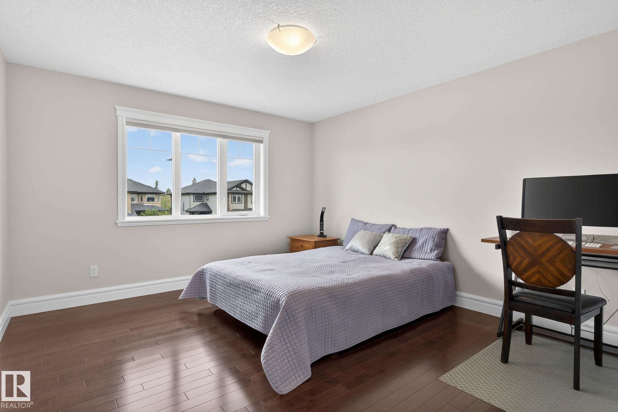 https://zimg.paragon.ice.com/ParagonImages/Property/PM/RAE/225400921/40/0/0/76c2626cbf83e221556c9a9e17b39f05/1/0f3f226c36b86dee6762902265b123ad/225400921-2eb1bed5-4359-4b67-806f-4690a4880d64.JPG