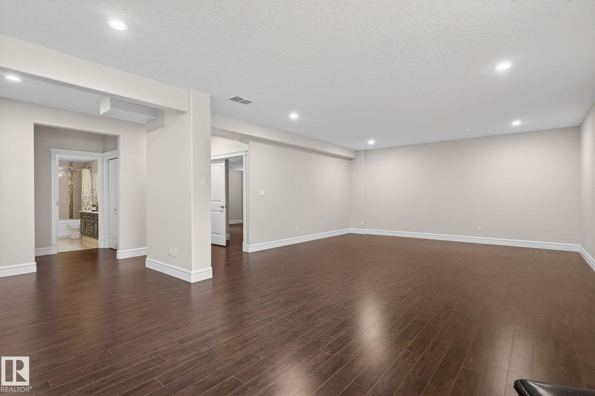 https://zimg.paragon.ice.com/ParagonImages/Property/PM/RAE/225400921/50/0/0/37d64b900320f77918747c63ab652e27/1/0f3f226c36b86dee6762902265b123ad/225400921-da2d44ea-08fe-4e56-af9e-aa944d8fc2f1.JPG