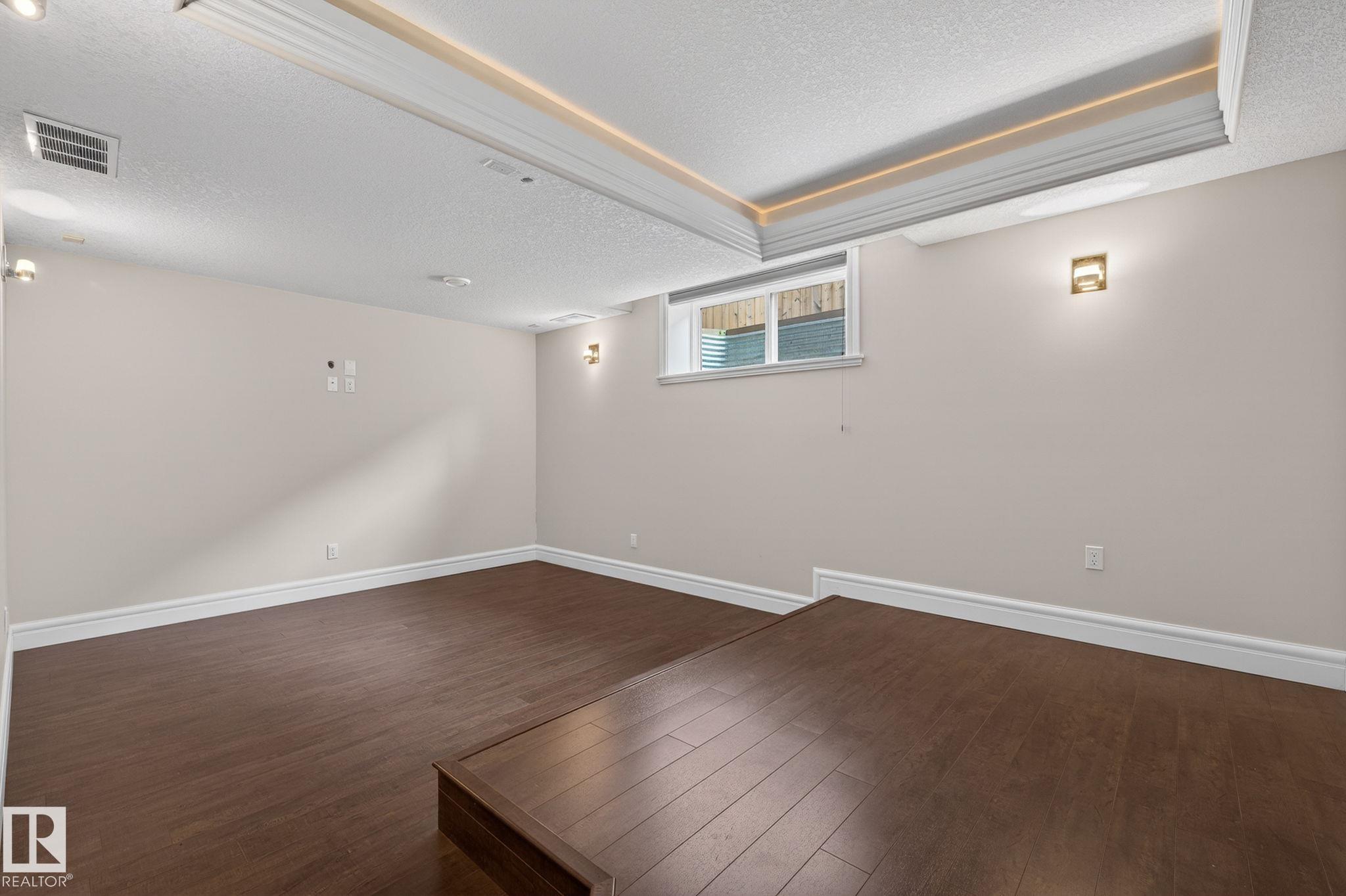 https://zimg.paragon.ice.com/ParagonImages/Property/PM/RAE/225400921/52/0/0/2cbc30c5988a44a8ad366040b1a9457f/1/0f3f226c36b86dee6762902265b123ad/225400921-88935d9a-e301-4517-b948-0c4e8380d301.JPG