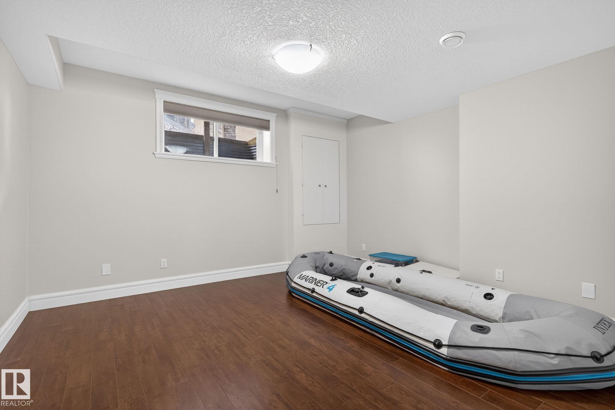 https://zimg.paragon.ice.com/ParagonImages/Property/PM/RAE/225400921/56/0/0/afe45c83bcb3357720f97fd95b779392/1/0f3f226c36b86dee6762902265b123ad/225400921-9bc222cc-9729-4e9d-a7c4-4867995656ba.JPG
