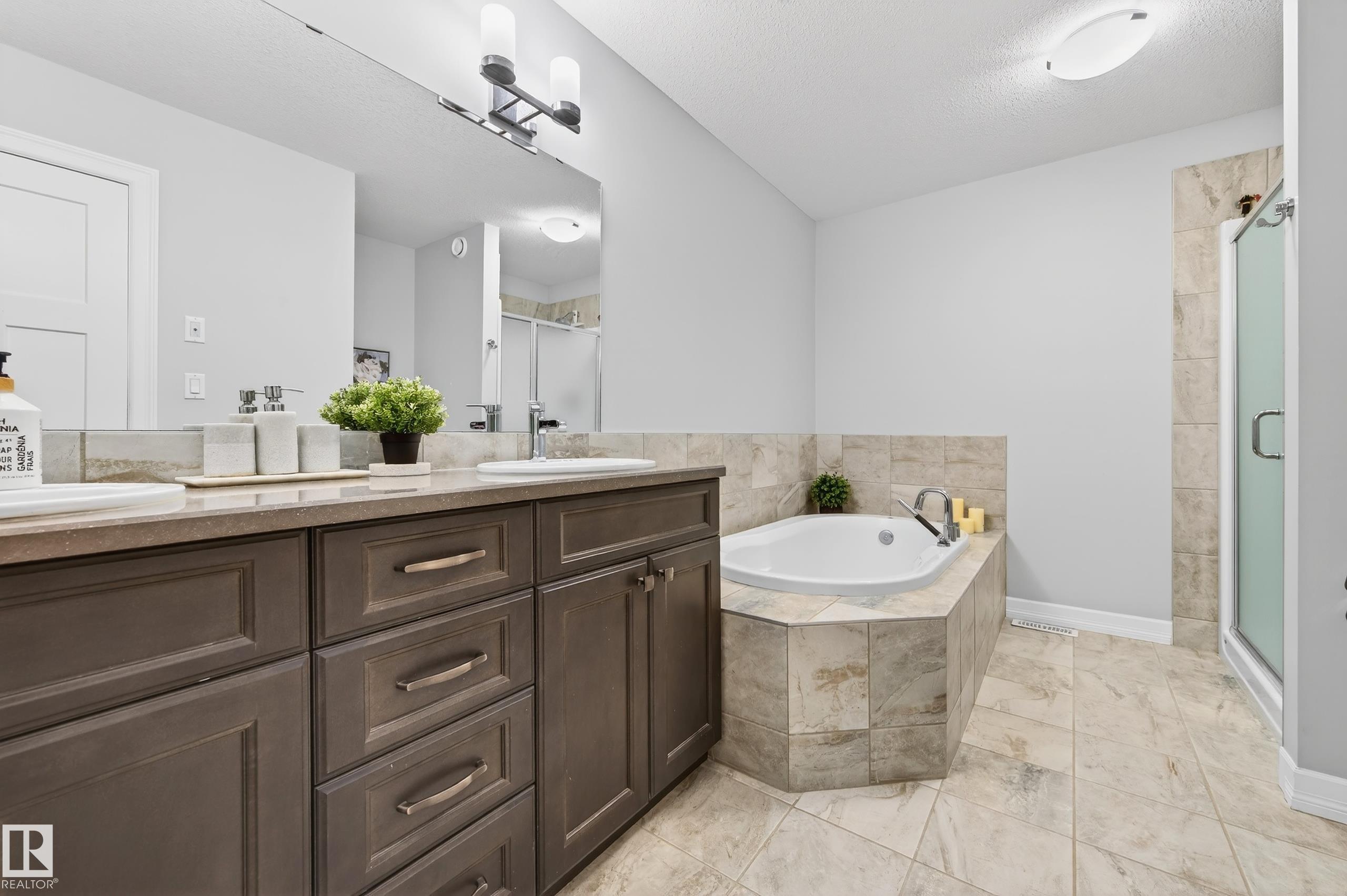 Photo 25 at 3306 Hilton Crescent NW, The Hamptons, Edmonton