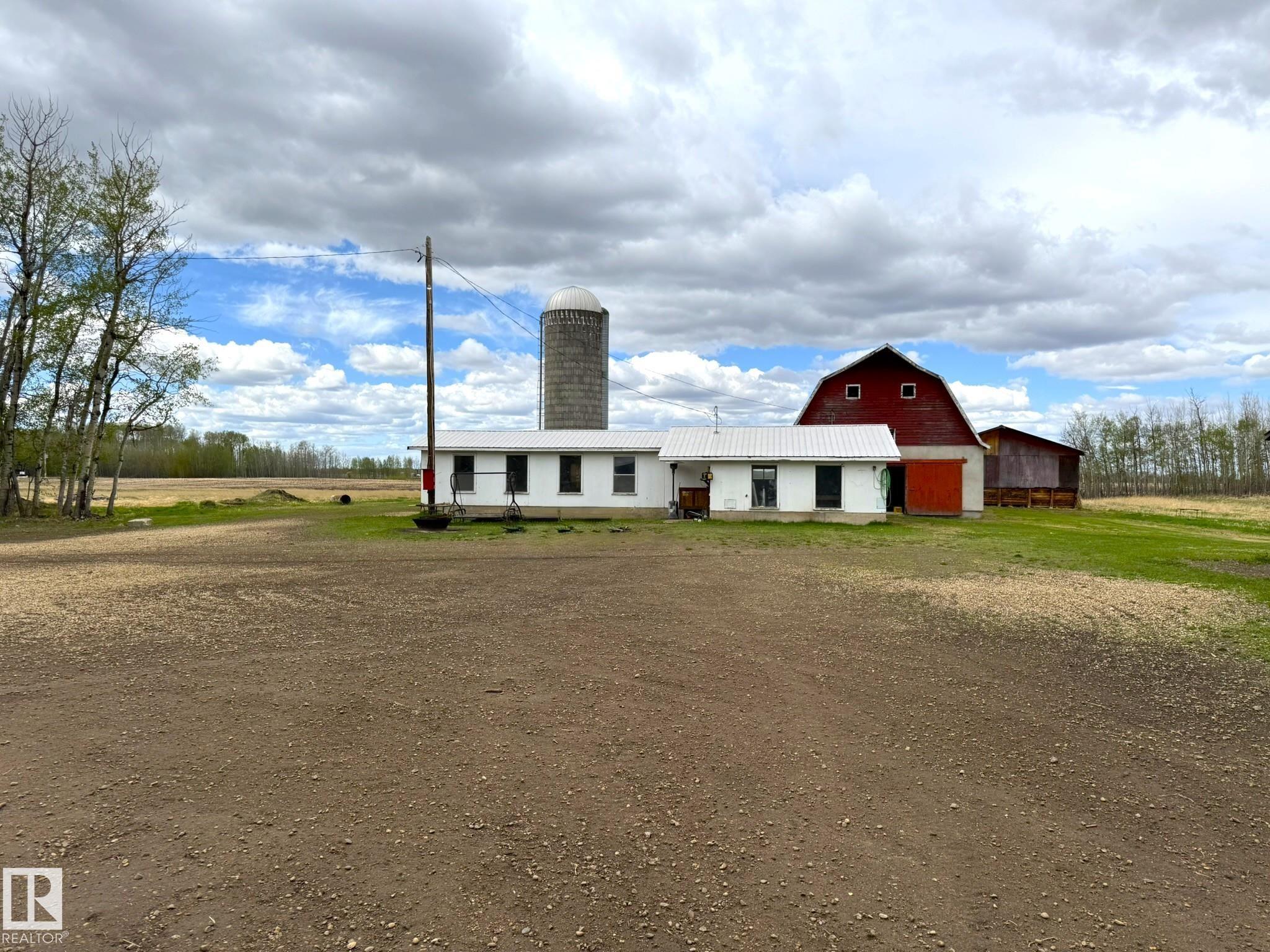 Photo 38 at 49054 Rng Rd 13, None, Rural Leduc County