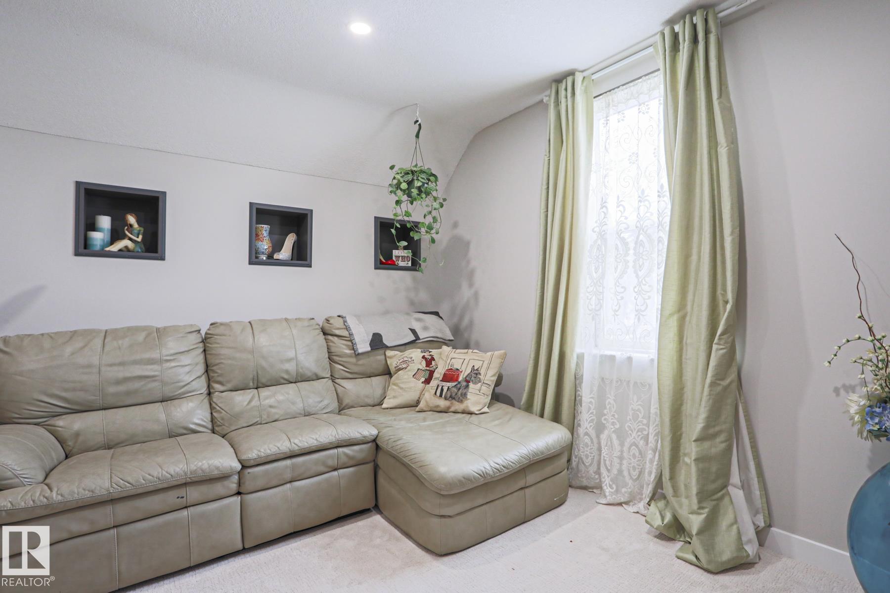 Photo 21 at 5113 53 Avenue, Old Town, Stony Plain