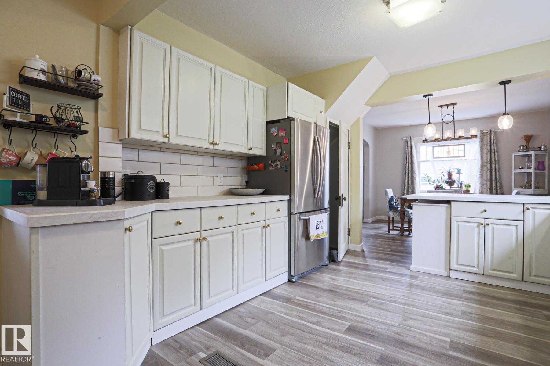 Photo 7 at 5113 53 Avenue, Old Town, Stony Plain