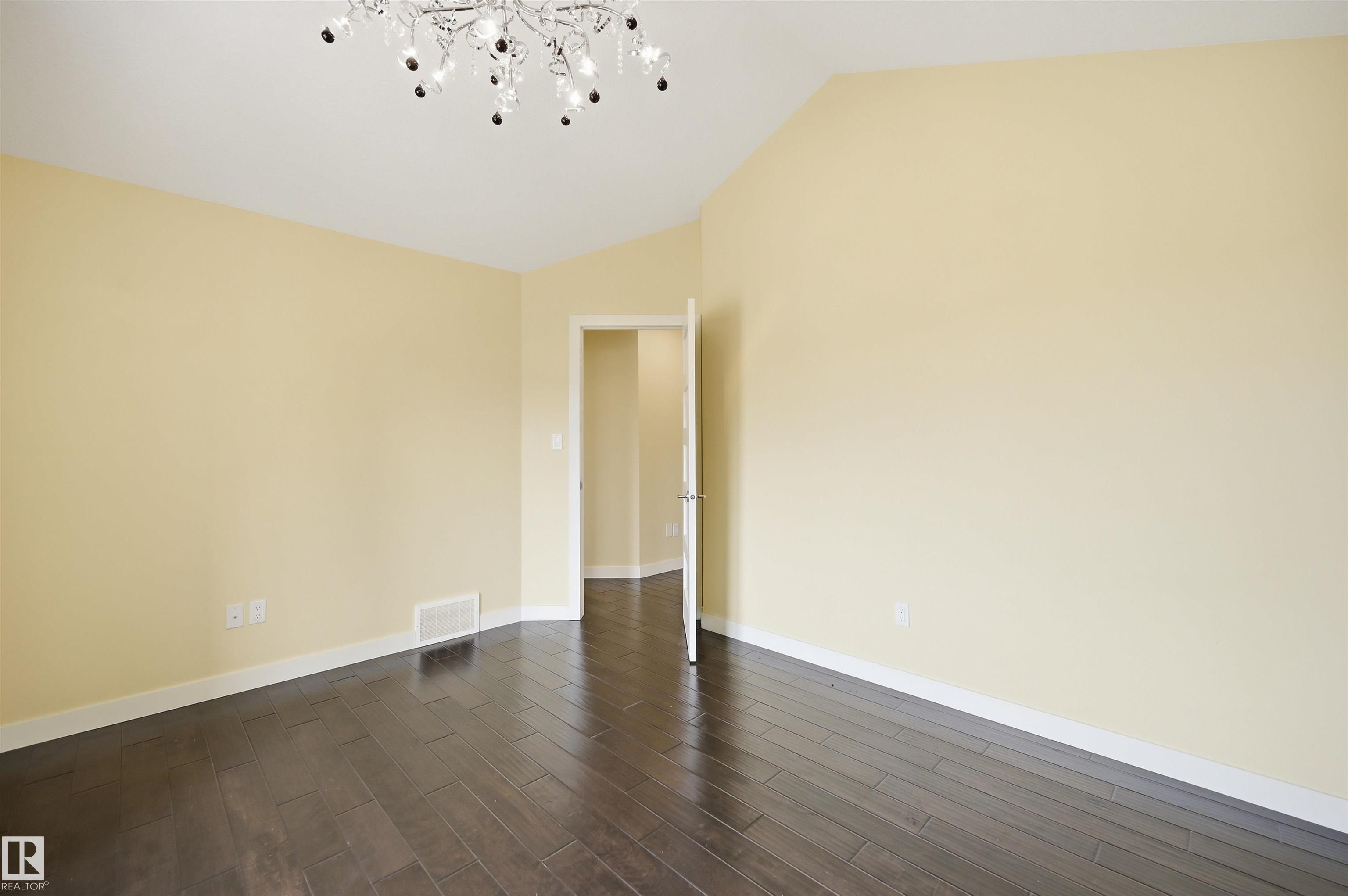 https://zimg.paragon.ice.com/ParagonImages/Property/PM/RAE/225400940/23/0/0/f8aa060c4776a9ab6353b8005e3b4a86/1/783959a4c8ab2ad00272e013be202477/225400940-e45650b4-6868-49a8-8dfc-edfc470cf1fe.JPG
