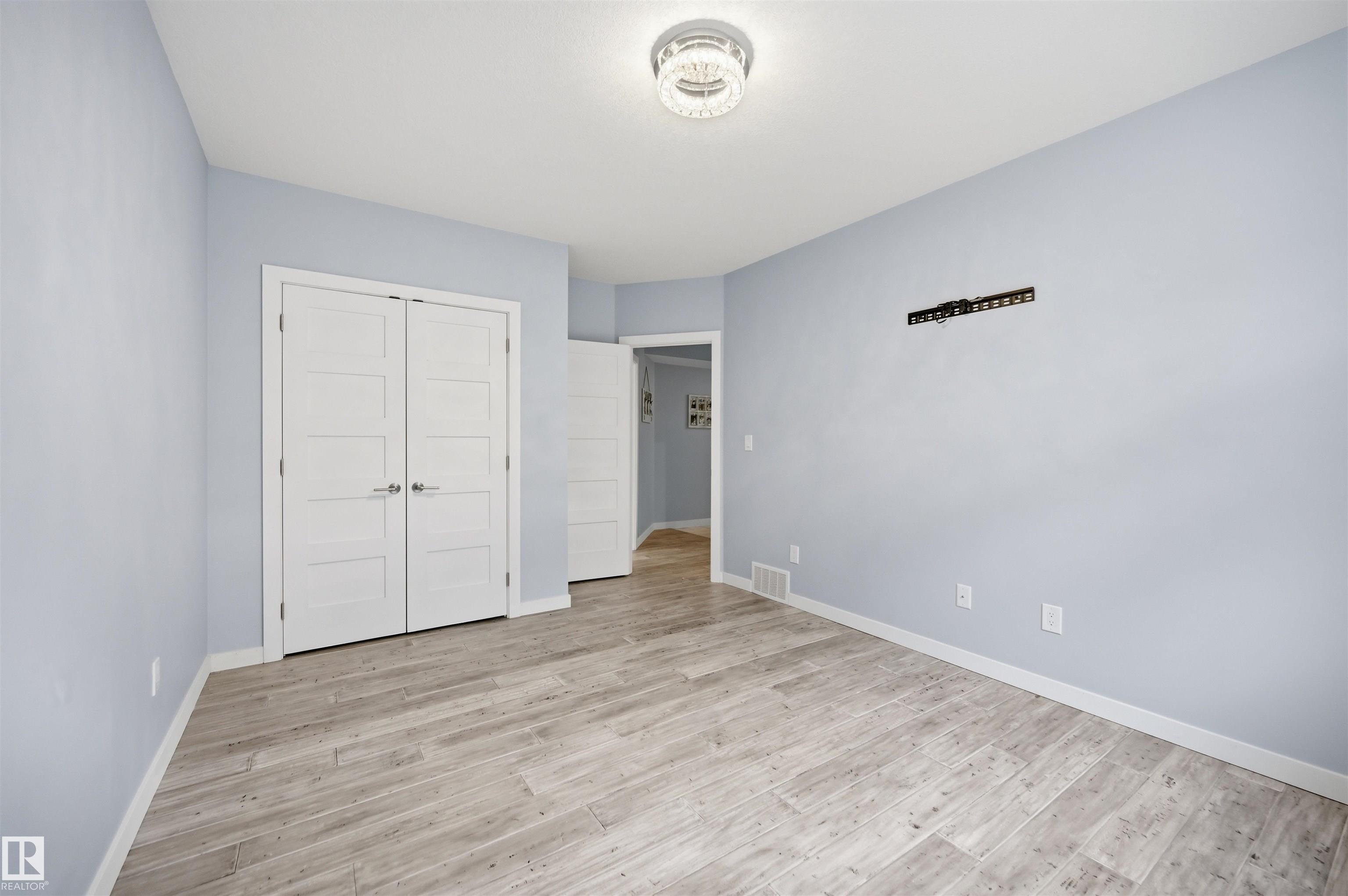 https://zimg.paragon.ice.com/ParagonImages/Property/PM/RAE/225400940/38/0/0/ff9cc7696a8854bf0316469a85aba803/1/783959a4c8ab2ad00272e013be202477/225400940-78b14423-2217-4bee-855a-7360a25ccc0c.JPG