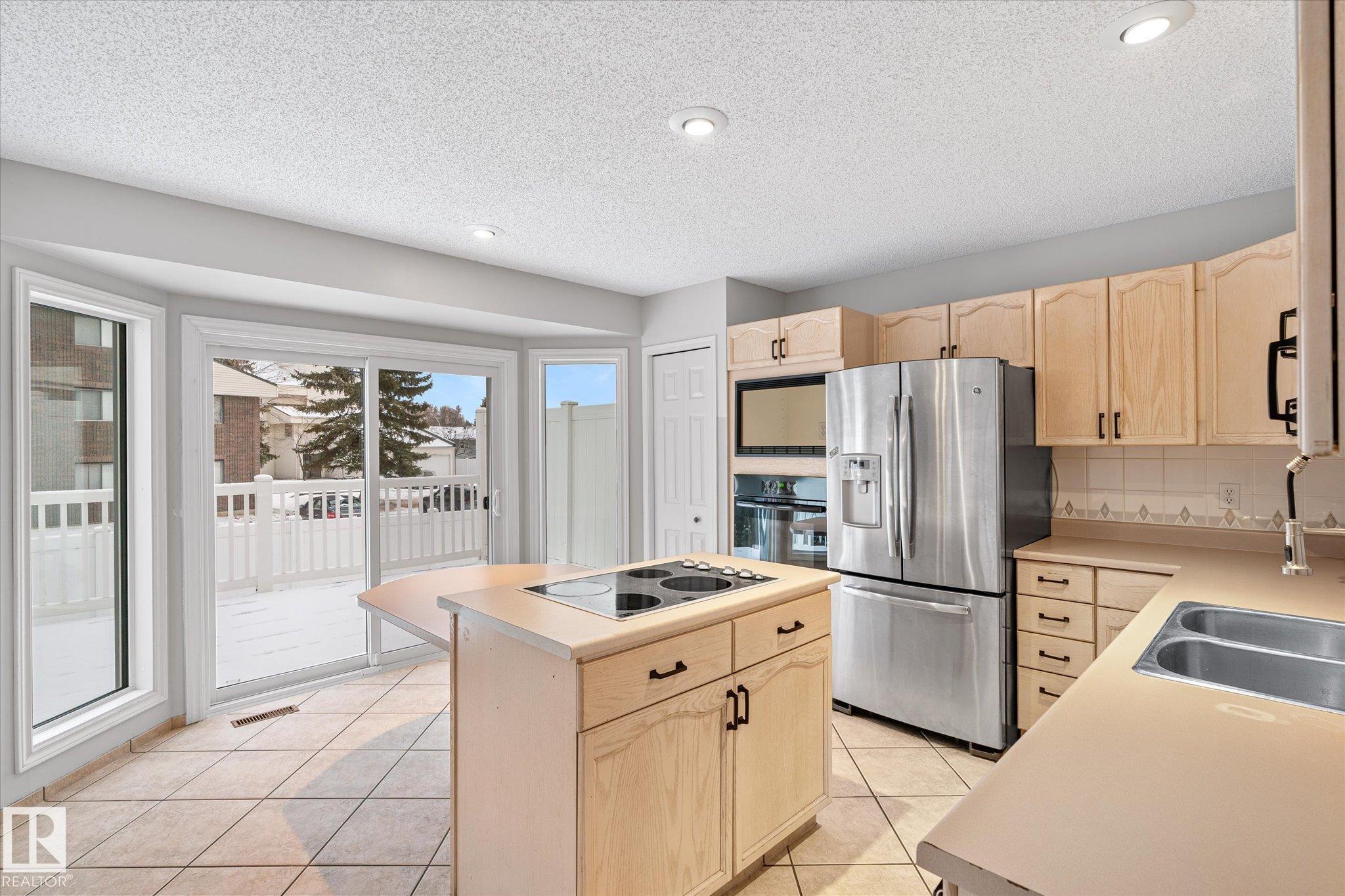 Photo 11 at 4 - 90 Liberton Drive, Lacombe Park, St. Albert