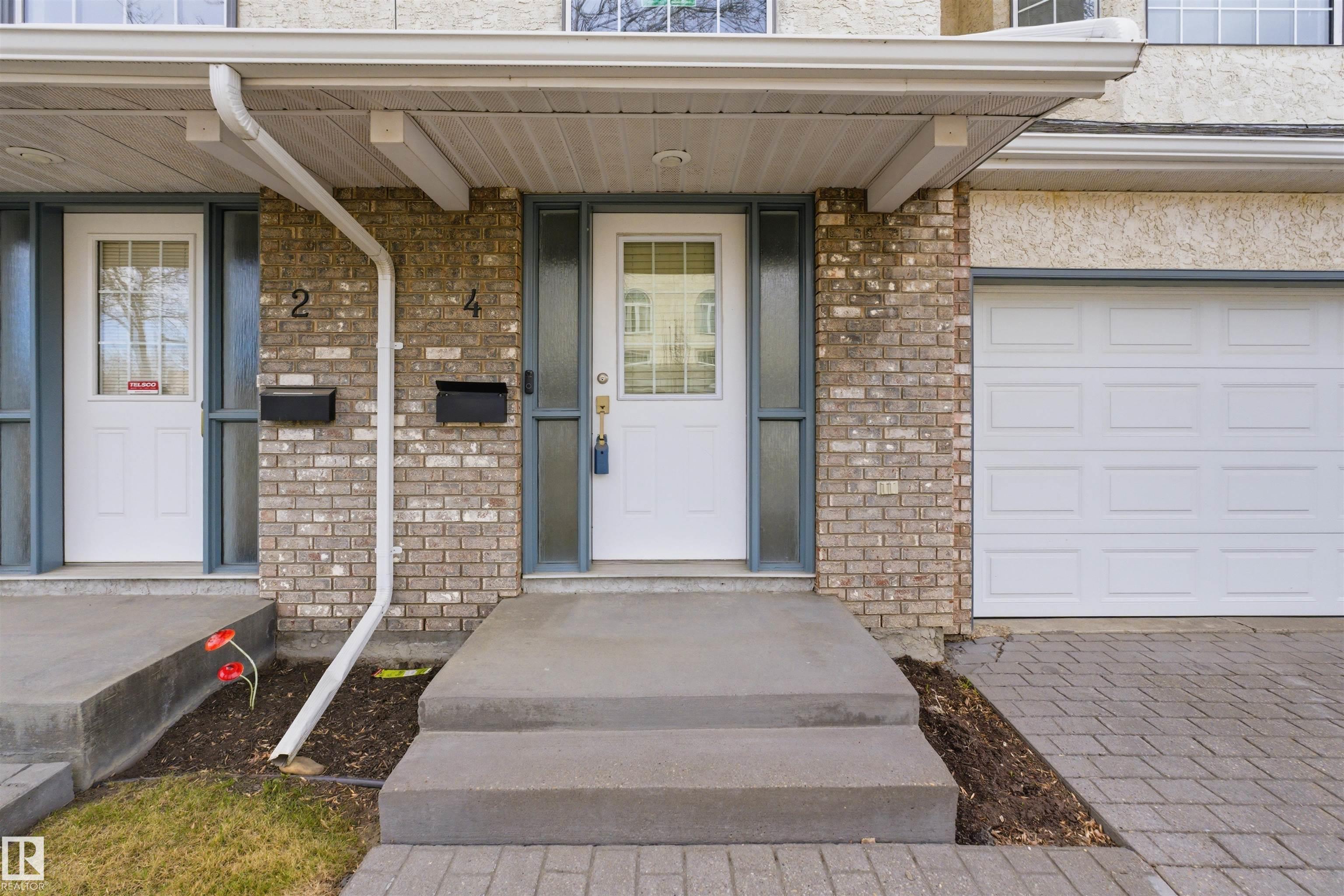 4 - 90 Liberton Drive, Lacombe Park, St. Albert