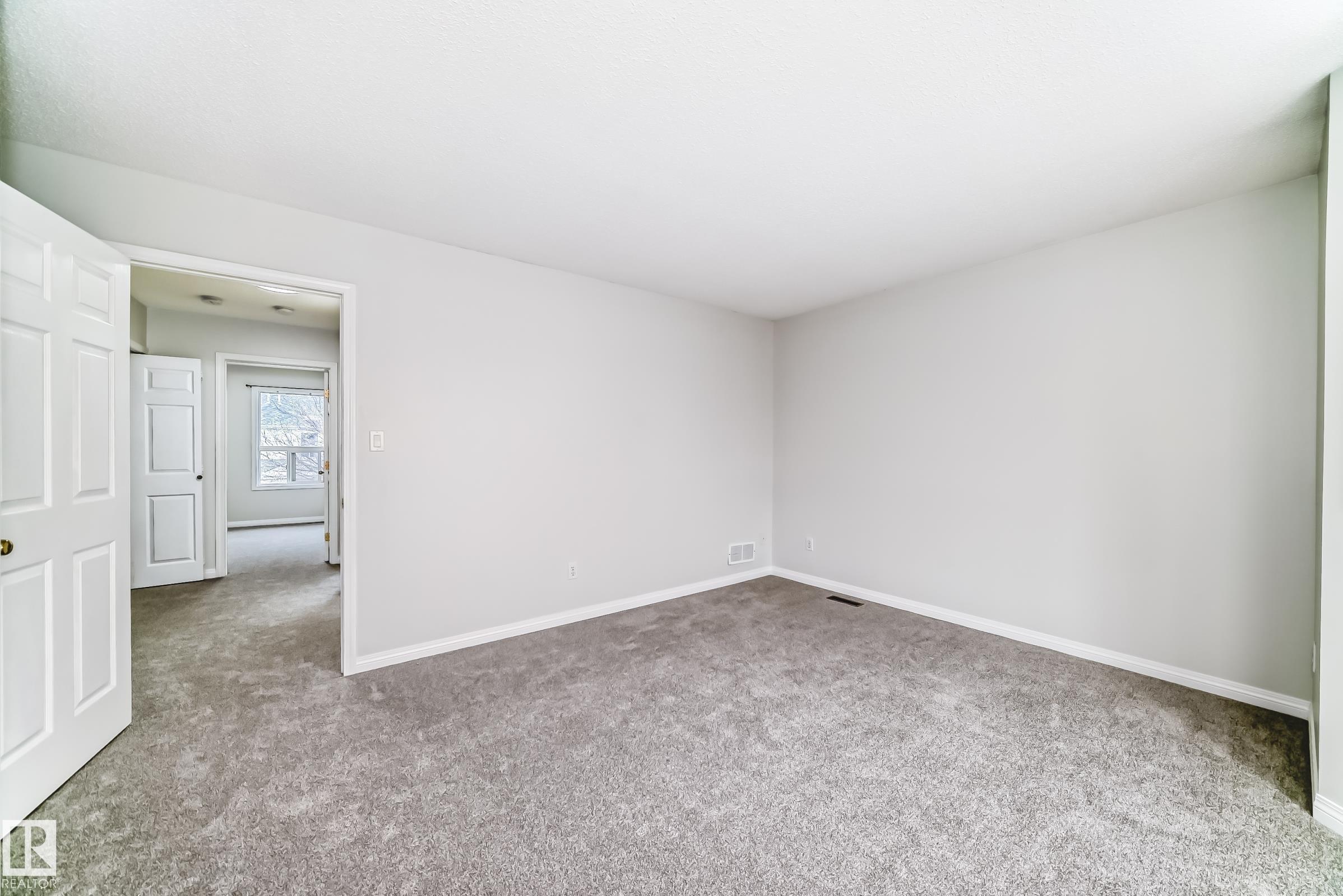 https://zimg.paragon.ice.com/ParagonImages/Property/PM/RAE/225400948/26/0/0/cb327747002f1992465eb50b5255ea8a/1/04e77696c1b255f99546878d068effac/225400948-707eaa4c-748d-4167-b7a6-5598efa740fe.JPG