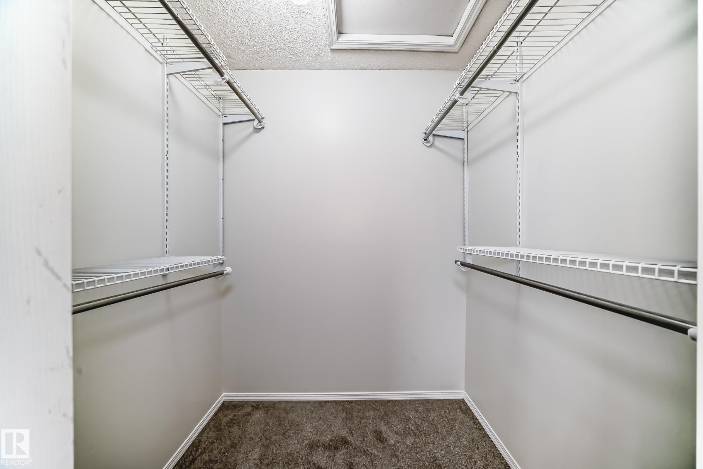 https://zimg.paragon.ice.com/ParagonImages/Property/PM/RAE/225400948/28/0/0/fb428bffbe4ca96e8d4f6a50b802b9ab/1/04e77696c1b255f99546878d068effac/225400948-00b697a9-fde5-4d2d-93d9-5003174cdbf7.JPG