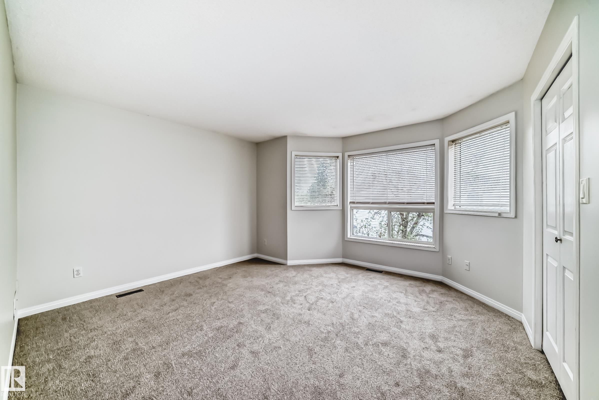 https://zimg.paragon.ice.com/ParagonImages/Property/PM/RAE/225400948/30/0/0/f2bf566acb5bdcb6e963ae41ef3ab336/1/04e77696c1b255f99546878d068effac/225400948-36d76a4a-e181-4b08-992f-a4ced83bf914.JPG