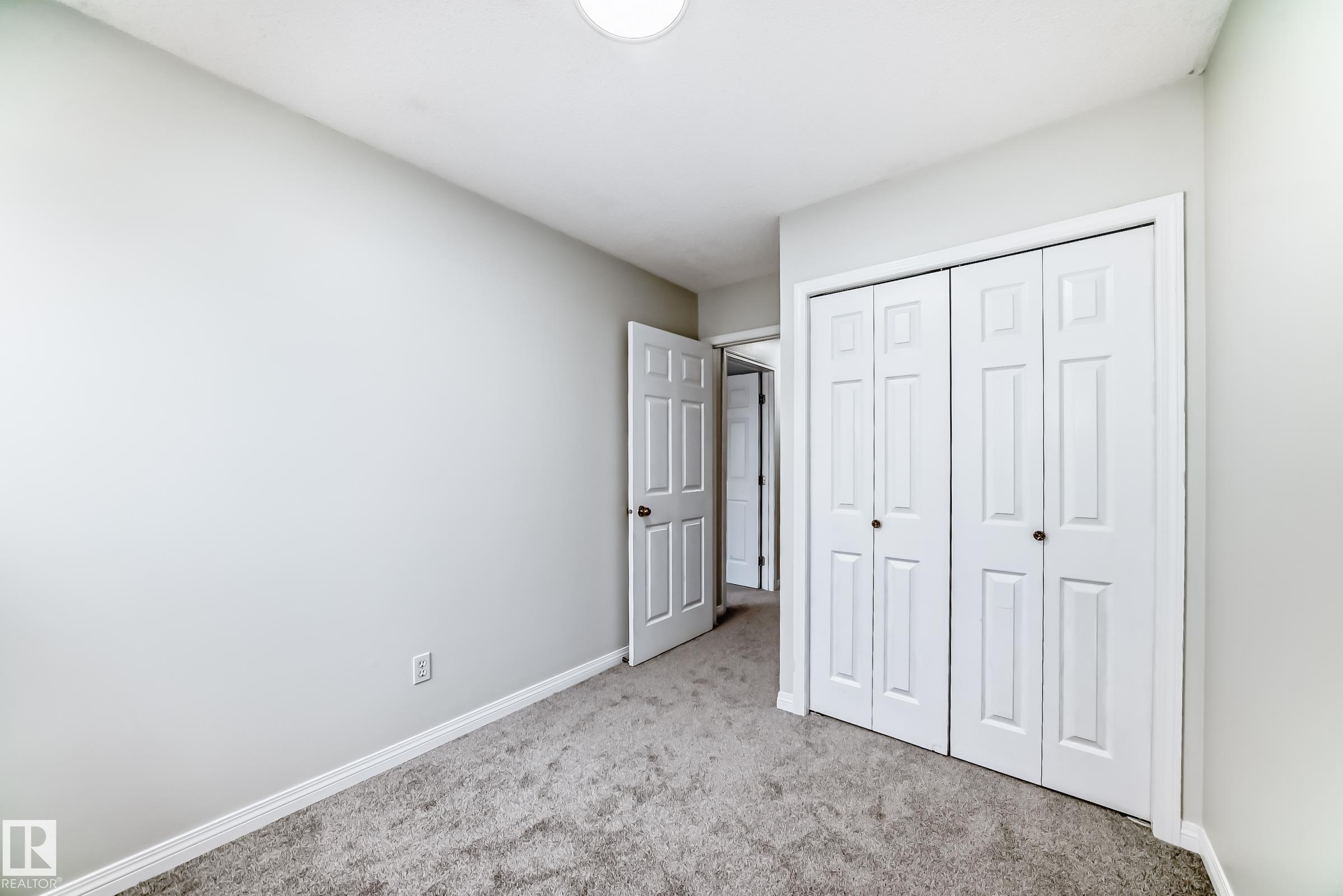 https://zimg.paragon.ice.com/ParagonImages/Property/PM/RAE/225400948/35/0/0/ed343f484aee7fdd8fda02ccf3542100/1/04e77696c1b255f99546878d068effac/225400948-cc3f8853-9670-4962-a32f-77893d4ae7cb.JPG