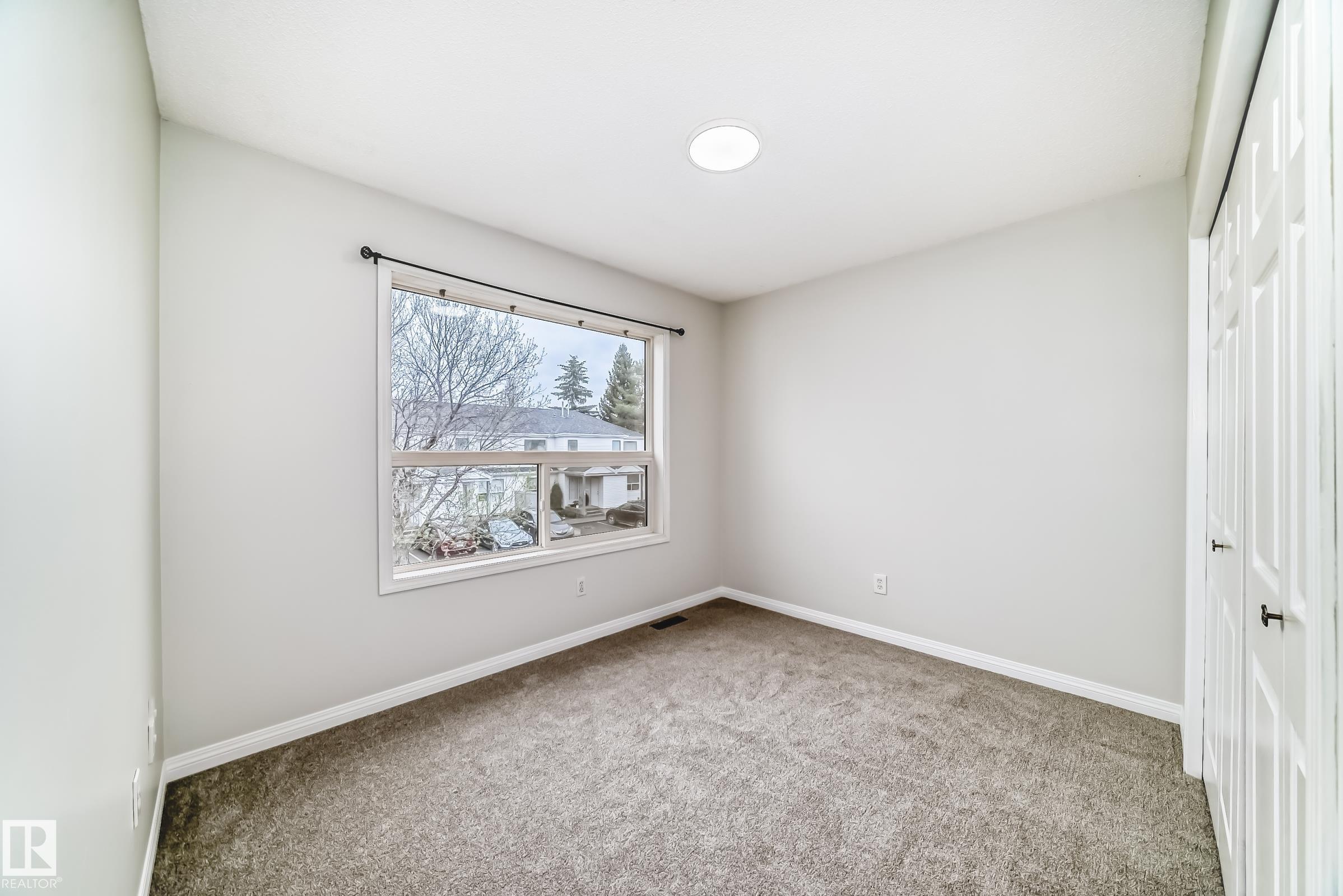 https://zimg.paragon.ice.com/ParagonImages/Property/PM/RAE/225400948/38/0/0/b9619f386c1f6f7cdaa05ece2a256fe9/1/04e77696c1b255f99546878d068effac/225400948-f383fd9d-f9ef-4487-9bd3-c88c32695c6b.JPG