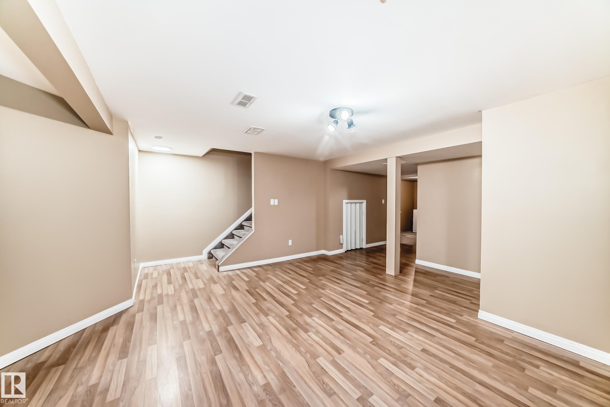 https://zimg.paragon.ice.com/ParagonImages/Property/PM/RAE/225400948/40/0/0/88e4bf718c0cfbee69ae90dd84af62d7/1/04e77696c1b255f99546878d068effac/225400948-c0522004-daa0-47f9-aa8c-65dad0156ec9.JPG
