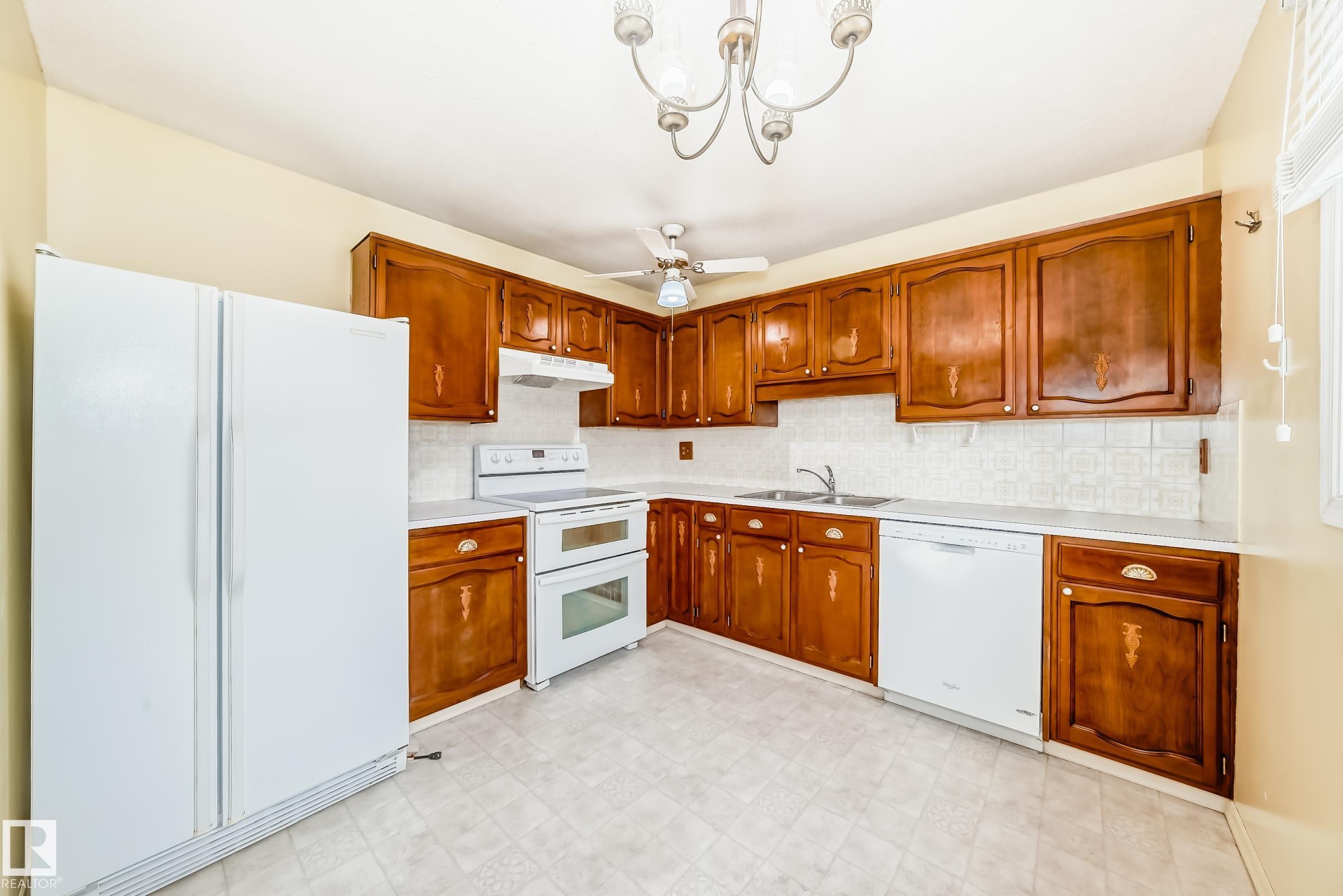 12018 157 Avenue NW, Dunluce, Edmonton