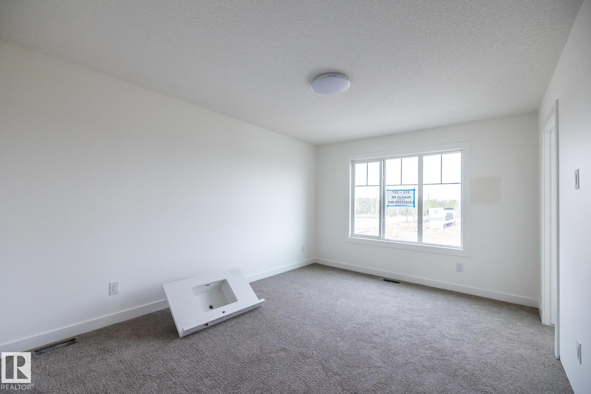 https://zimg.paragon.ice.com/ParagonImages/Property/PM/RAE/225400954/6/0/0/eda1a9ffc910fc2b9e511162dc39fff0/1/ab1c5f5f4689c6a86f1197c6517fc21a/225400954-bb906315-7eb7-4411-8216-e3631df41f47.JPG
