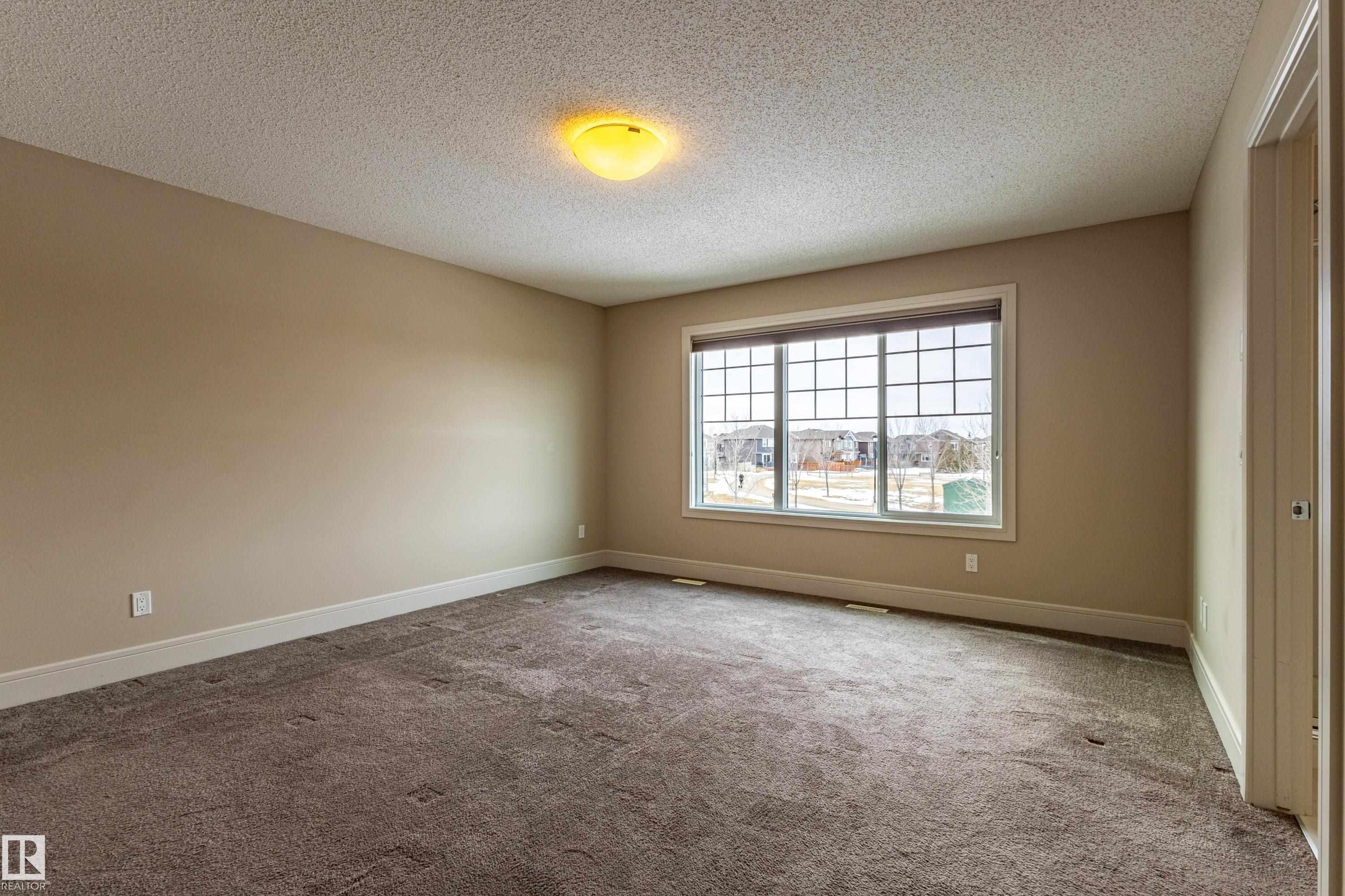 https://zimg.paragon.ice.com/ParagonImages/Property/PM/RAE/225400956/21/0/0/4042ab88f319bb776f2ad7ee7c3fc9a1/1/78948b3f250b8e3385ed1185d7d2ca94/225400956-1d778e9b-6ec4-4e75-90c3-2169f0f1dba1.JPG