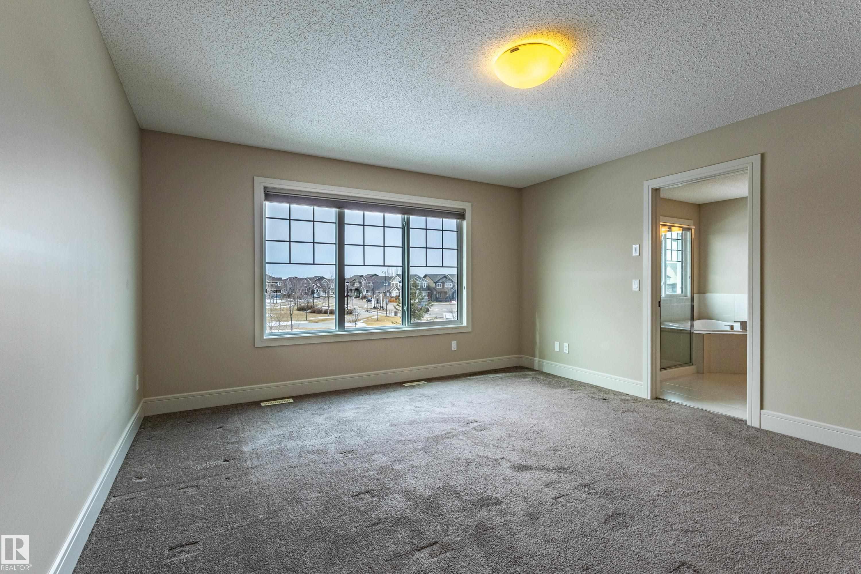 https://zimg.paragon.ice.com/ParagonImages/Property/PM/RAE/225400956/24/0/0/80d0f747129fcc8a1b93e7d59421c7da/1/78948b3f250b8e3385ed1185d7d2ca94/225400956-5c952749-9bb6-4e74-add0-0cfa2ddd972b.JPG