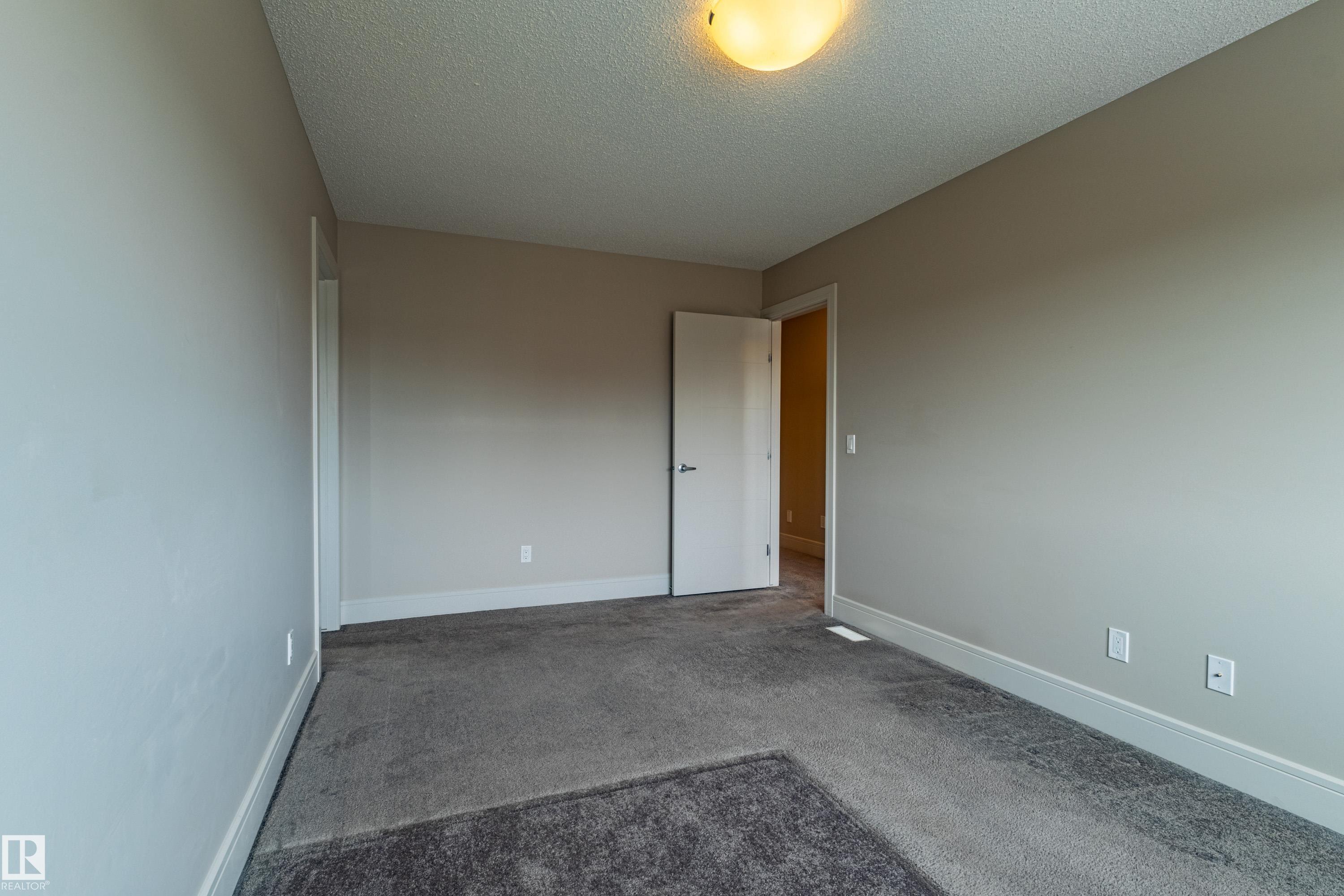 https://zimg.paragon.ice.com/ParagonImages/Property/PM/RAE/225400956/34/0/0/3de0718fc05085f1896b594562b29eb7/1/78948b3f250b8e3385ed1185d7d2ca94/225400956-fb417635-a44e-4457-a287-2bcd745d135a.JPG