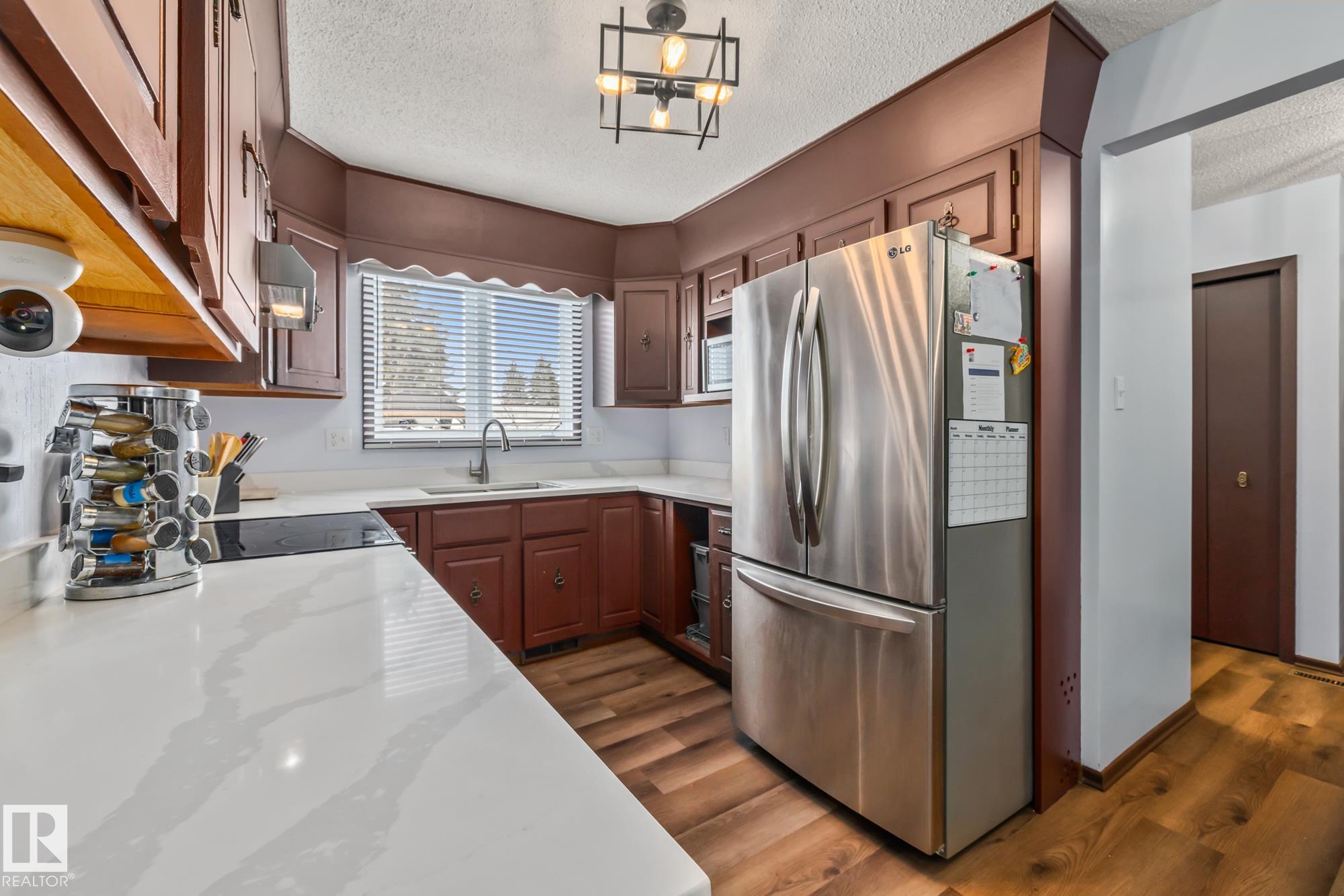 Photo 13 at 8812 135 Avenue NW, Glengarry, Edmonton