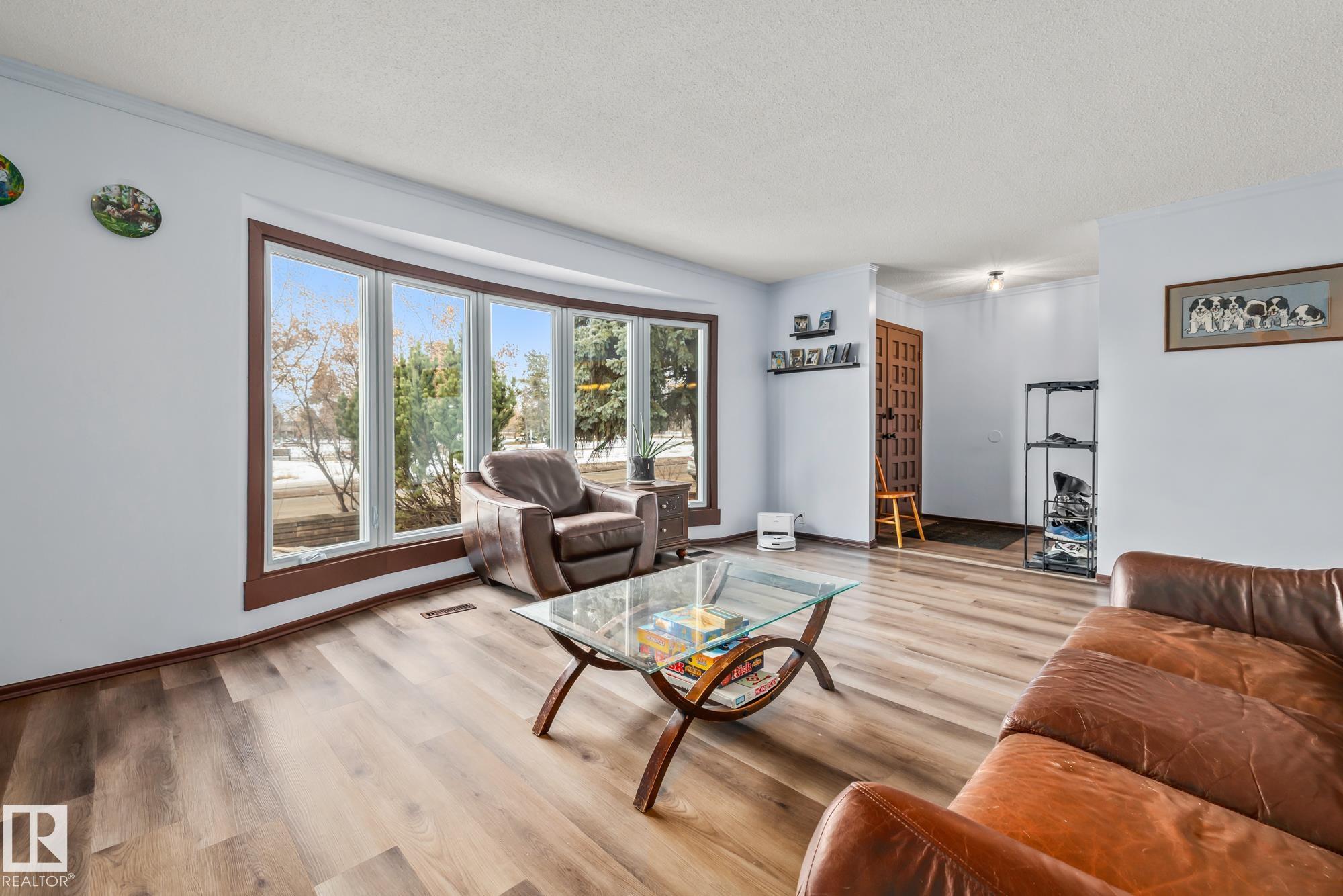 8812 135 Avenue NW, Glengarry, Edmonton