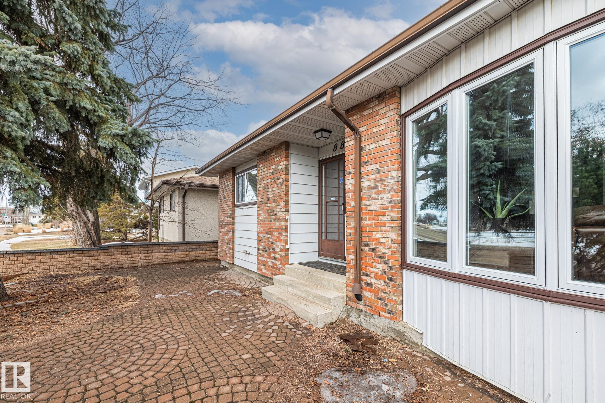 Photo 46 at 8812 135 Avenue NW, Glengarry, Edmonton