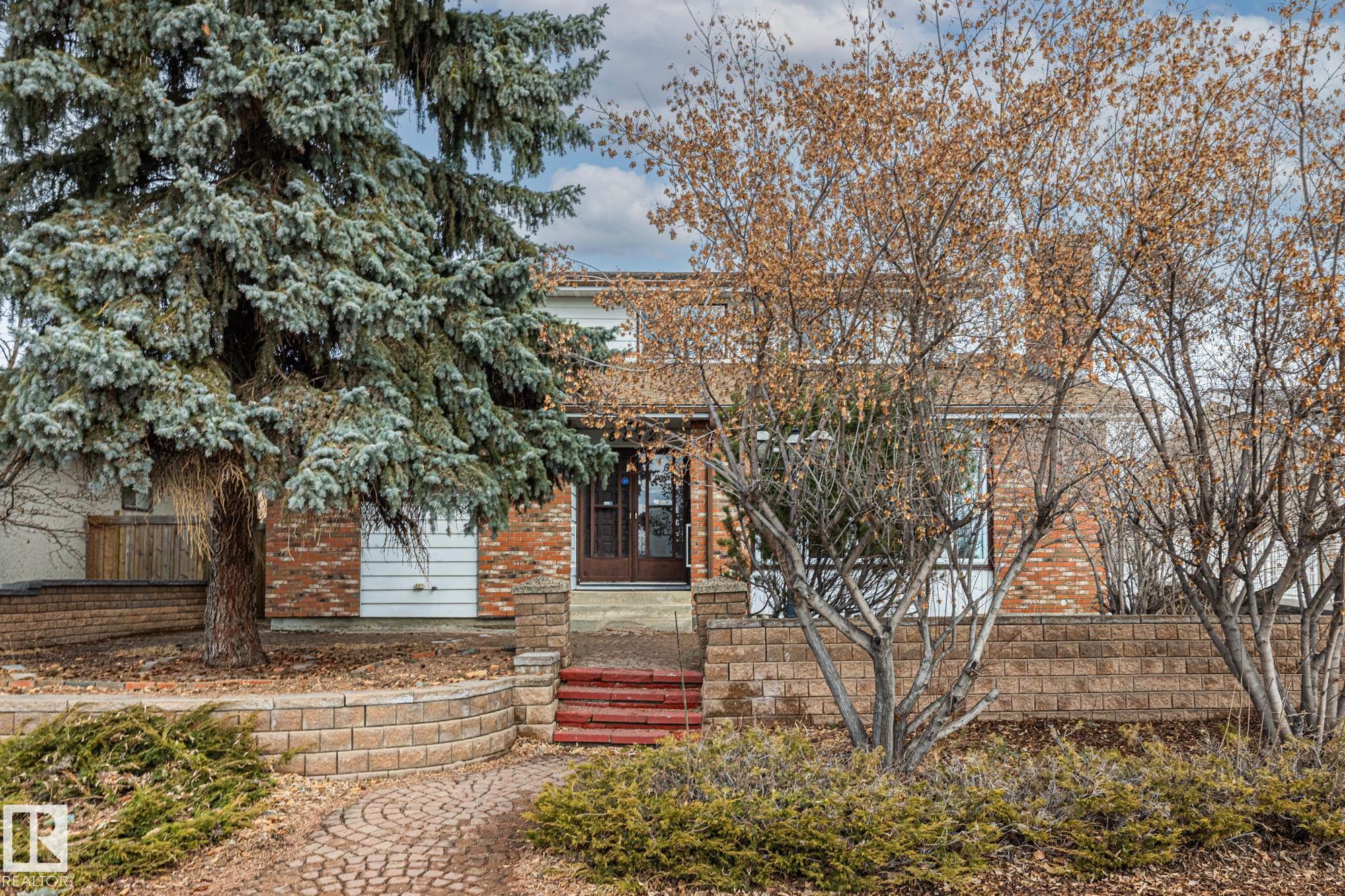 Photo 47 at 8812 135 Avenue NW, Glengarry, Edmonton
