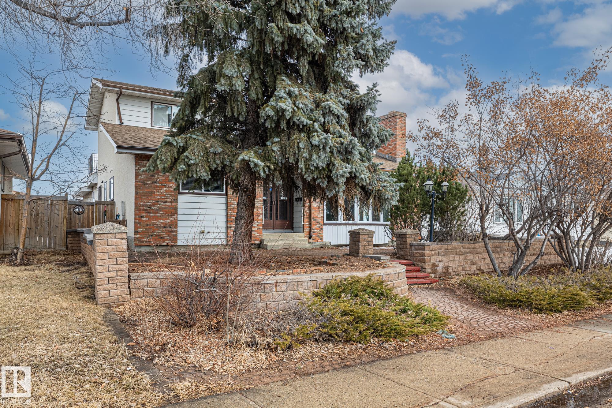 Photo 48 at 8812 135 Avenue NW, Glengarry, Edmonton